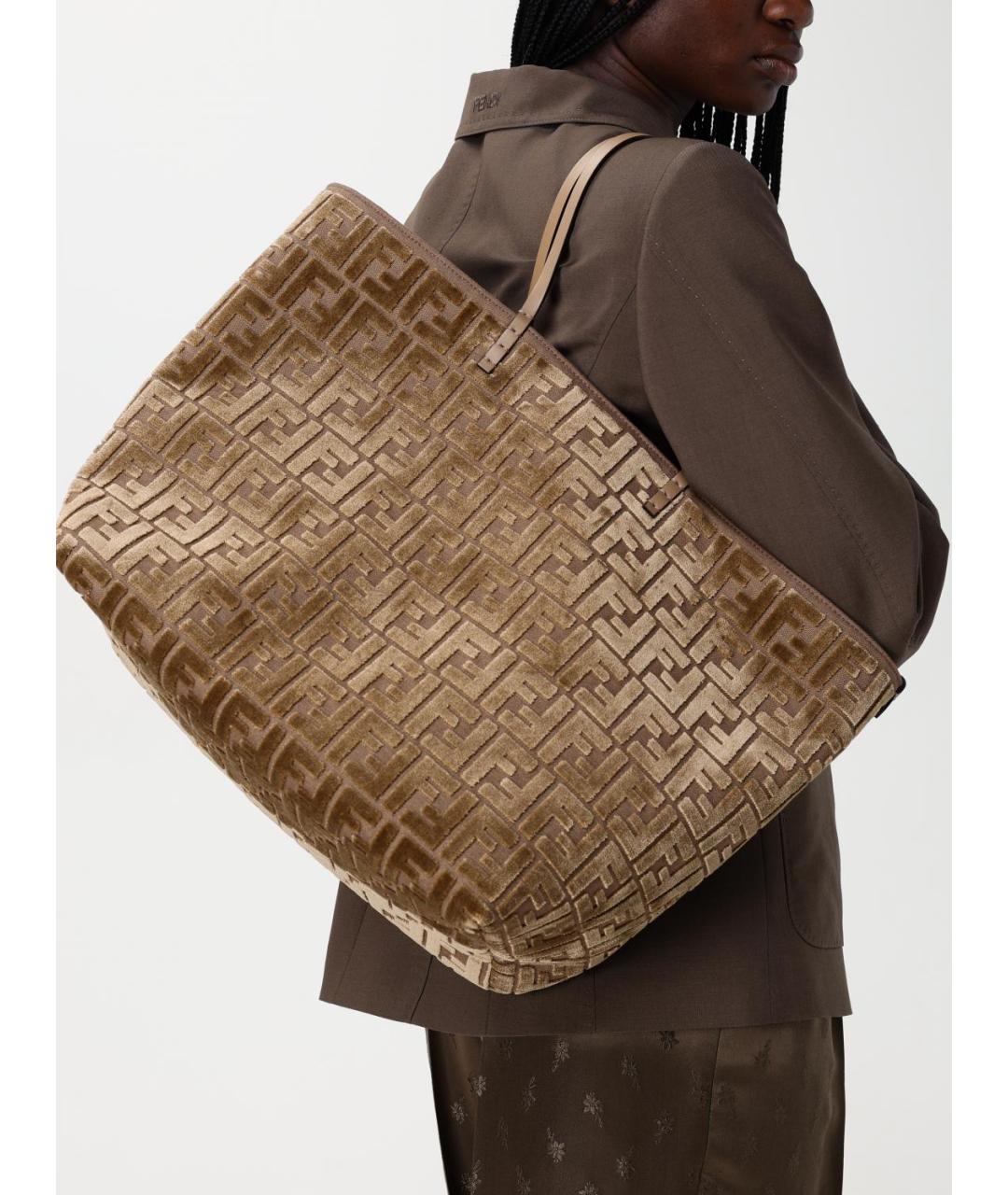 FENDI Коричневая жаккардовая сумка тоут, фото 2