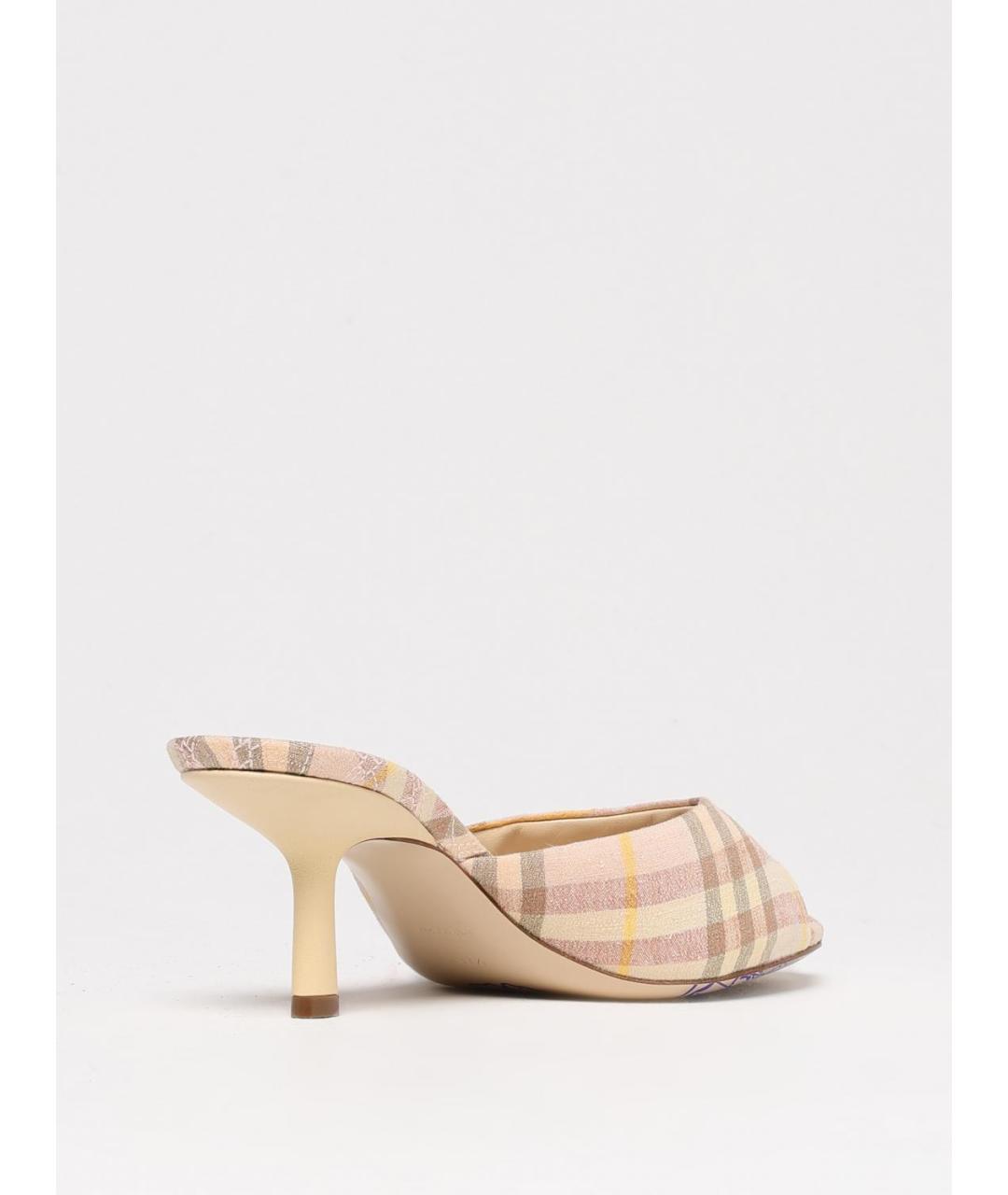 BURBERRY Бежевые босоножки, фото 3