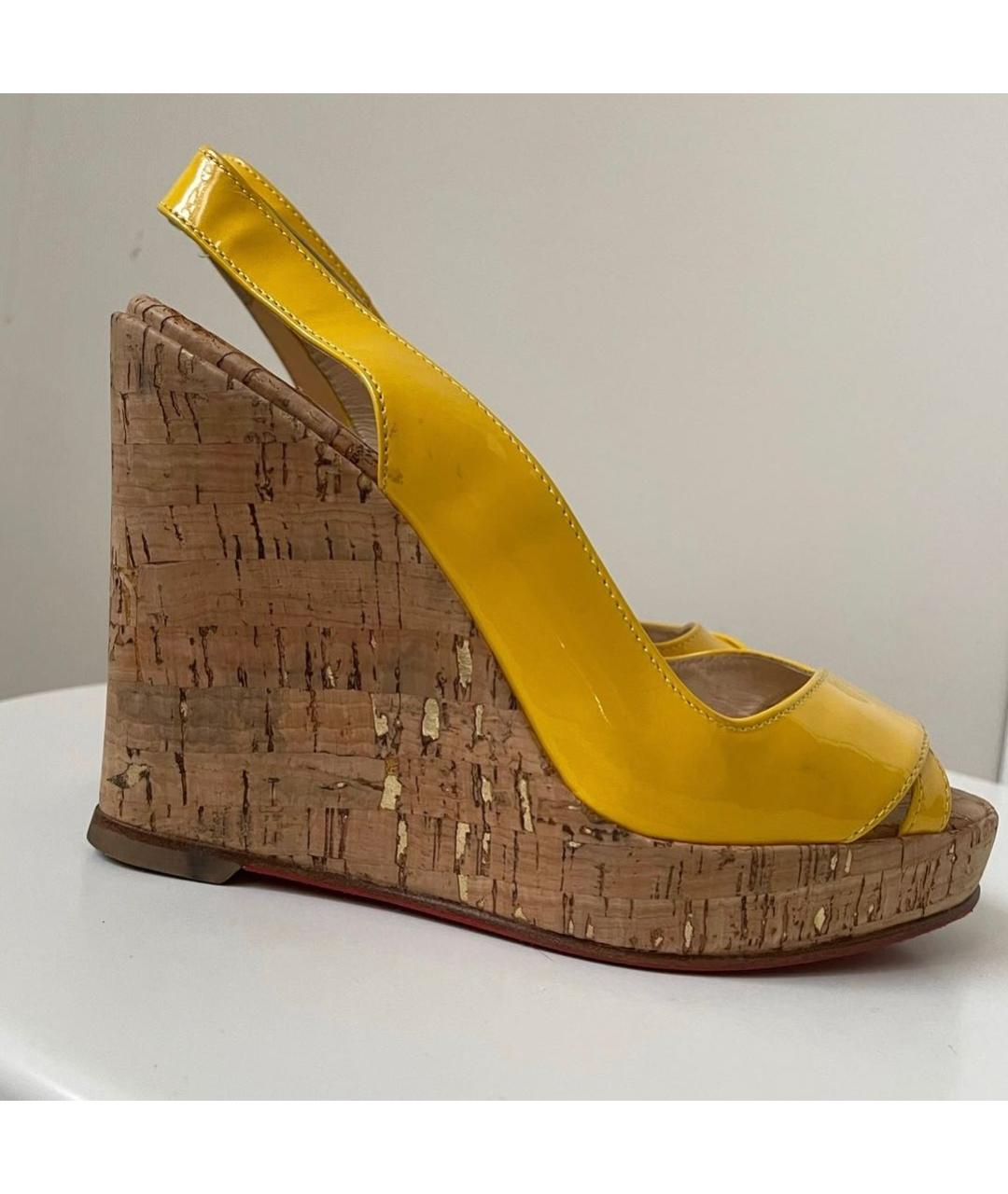 CHRISTIAN LOUBOUTIN Желтые кожаные босоножки, фото 6