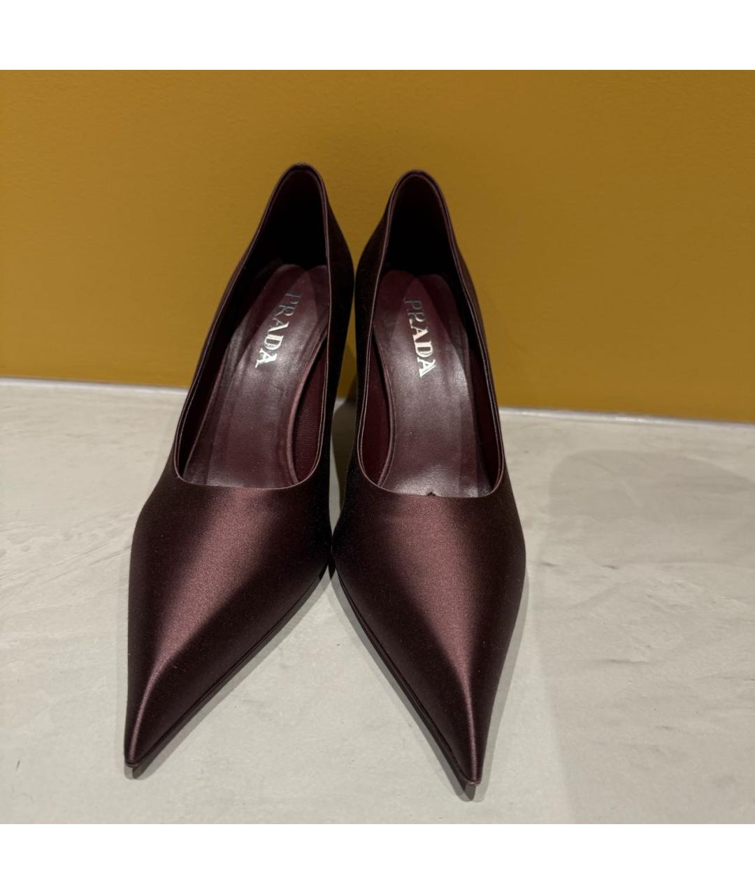 PRADA Коричневые лодочки на низком каблуке, фото 2