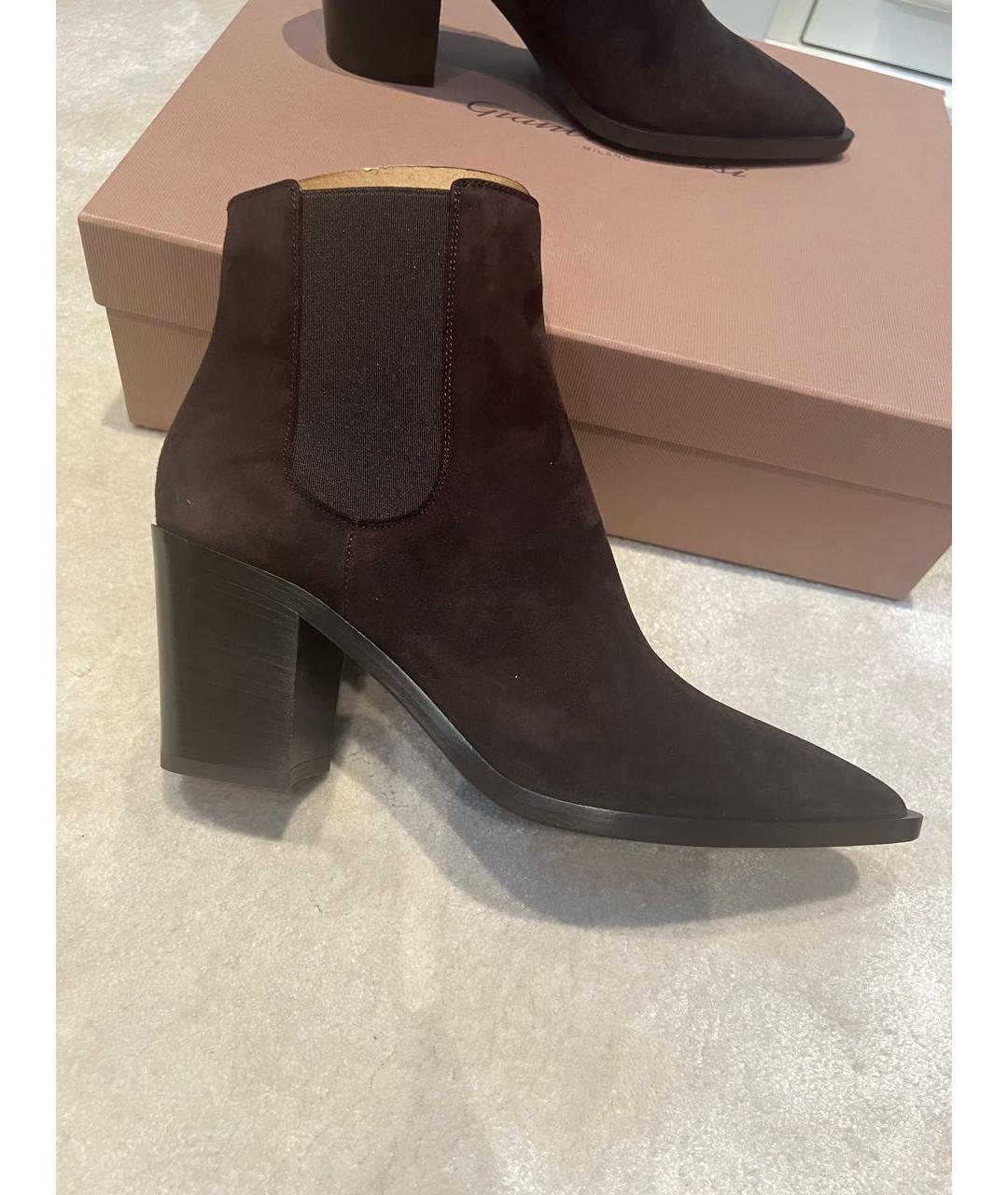 GIANVITO ROSSI Коричневые замшевые ботильоны, фото 6