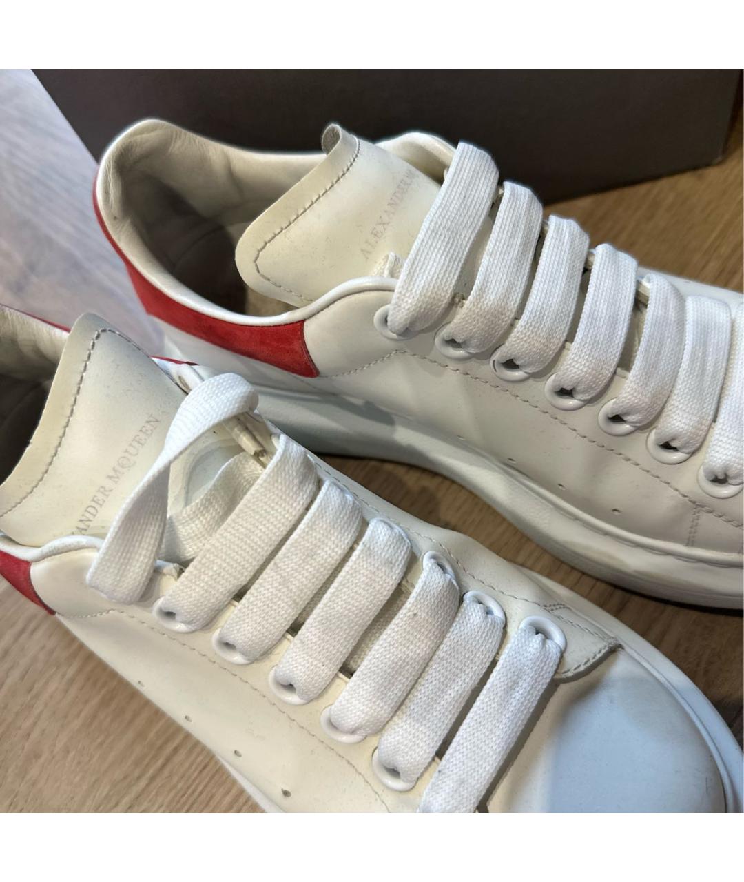 ALEXANDER MCQUEEN Белые кожаные кроссовки, фото 2
