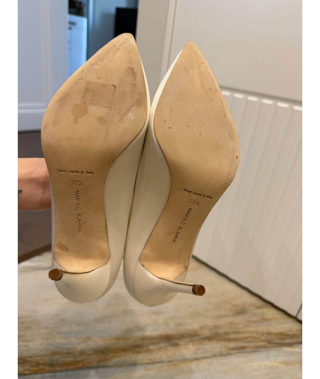 MANOLO BLAHNIK Белые текстильные туфли, фото 8