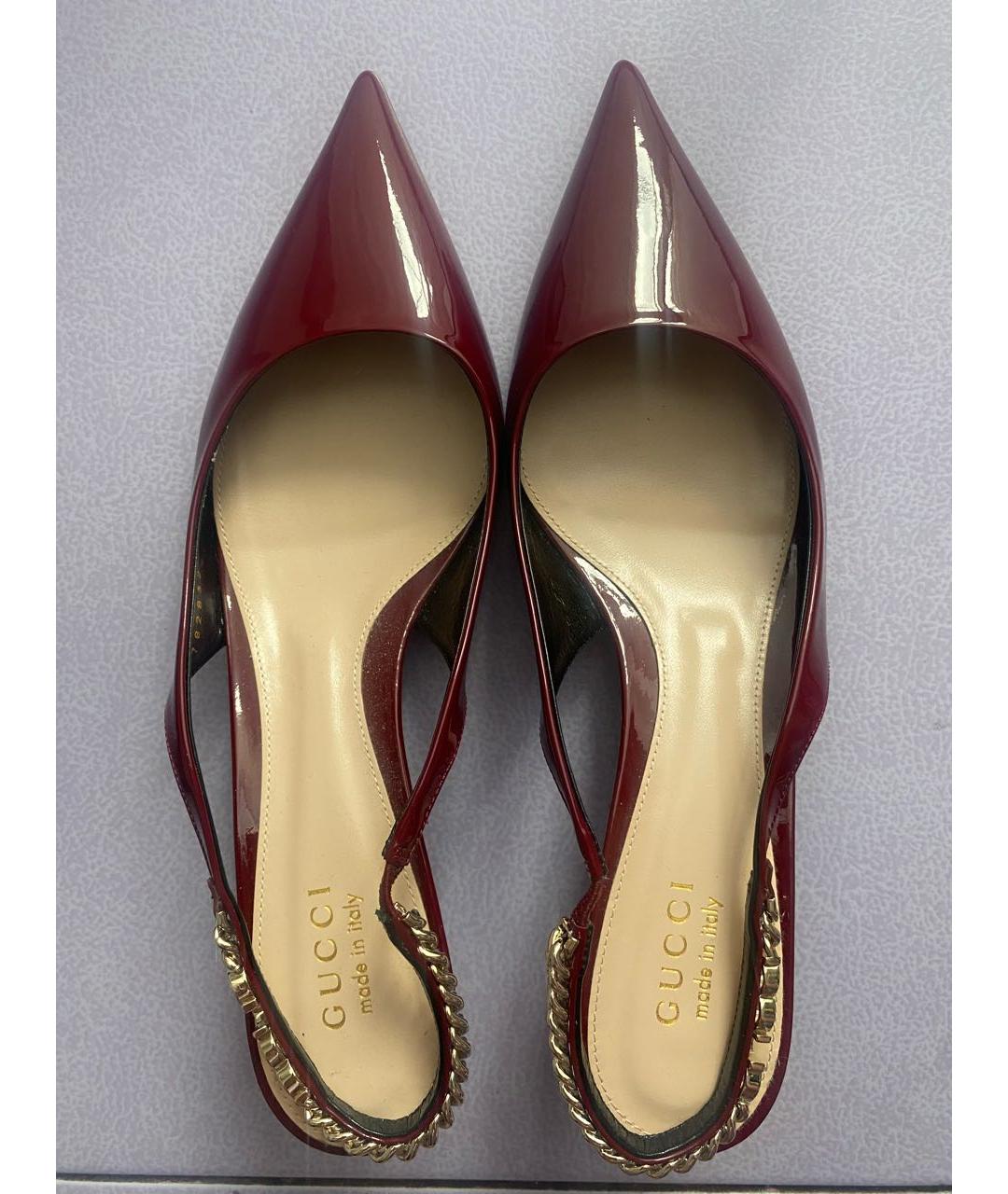 GUCCI Бордовые лодочки на низком каблуке из лакированной кожи, фото 2