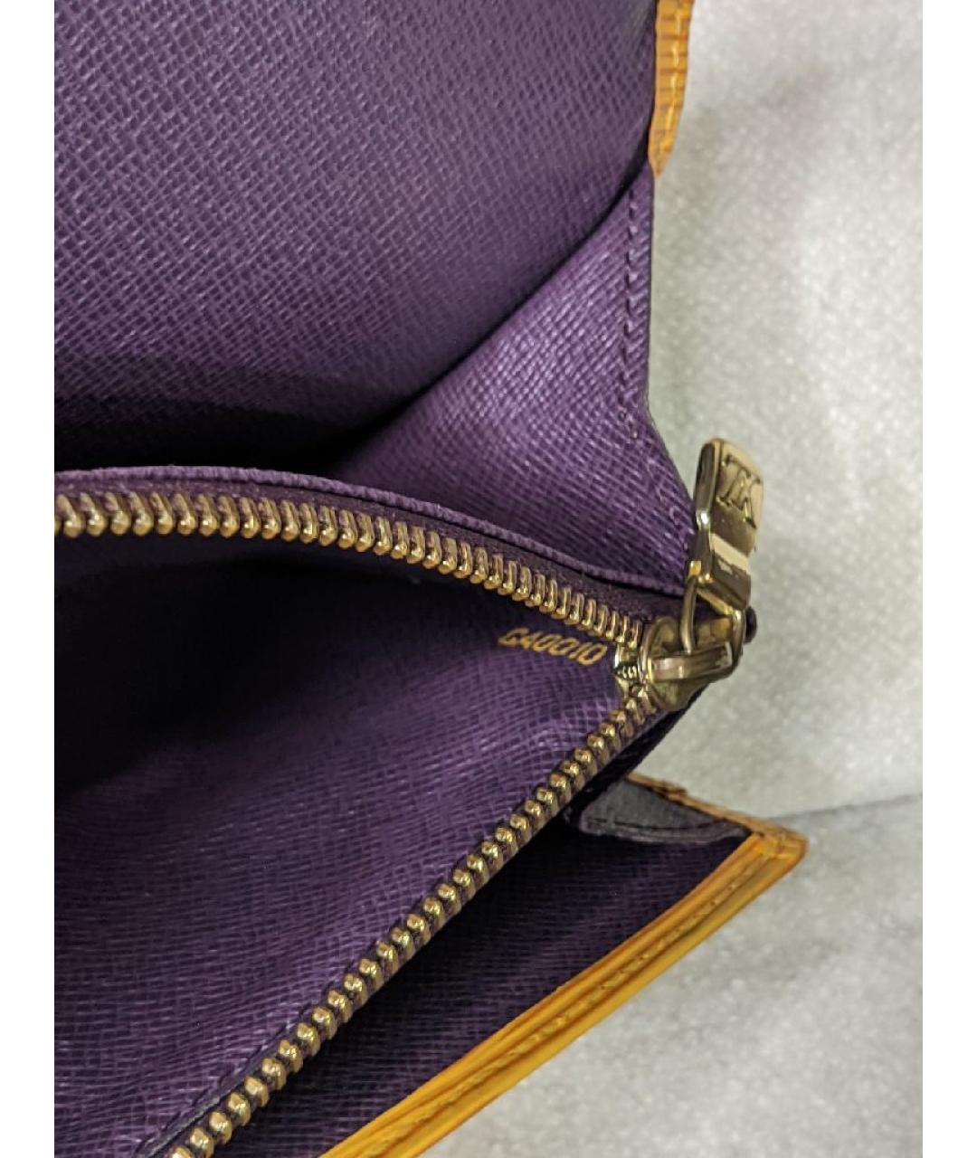 LOUIS VUITTON Горчичный кошелек, фото 6