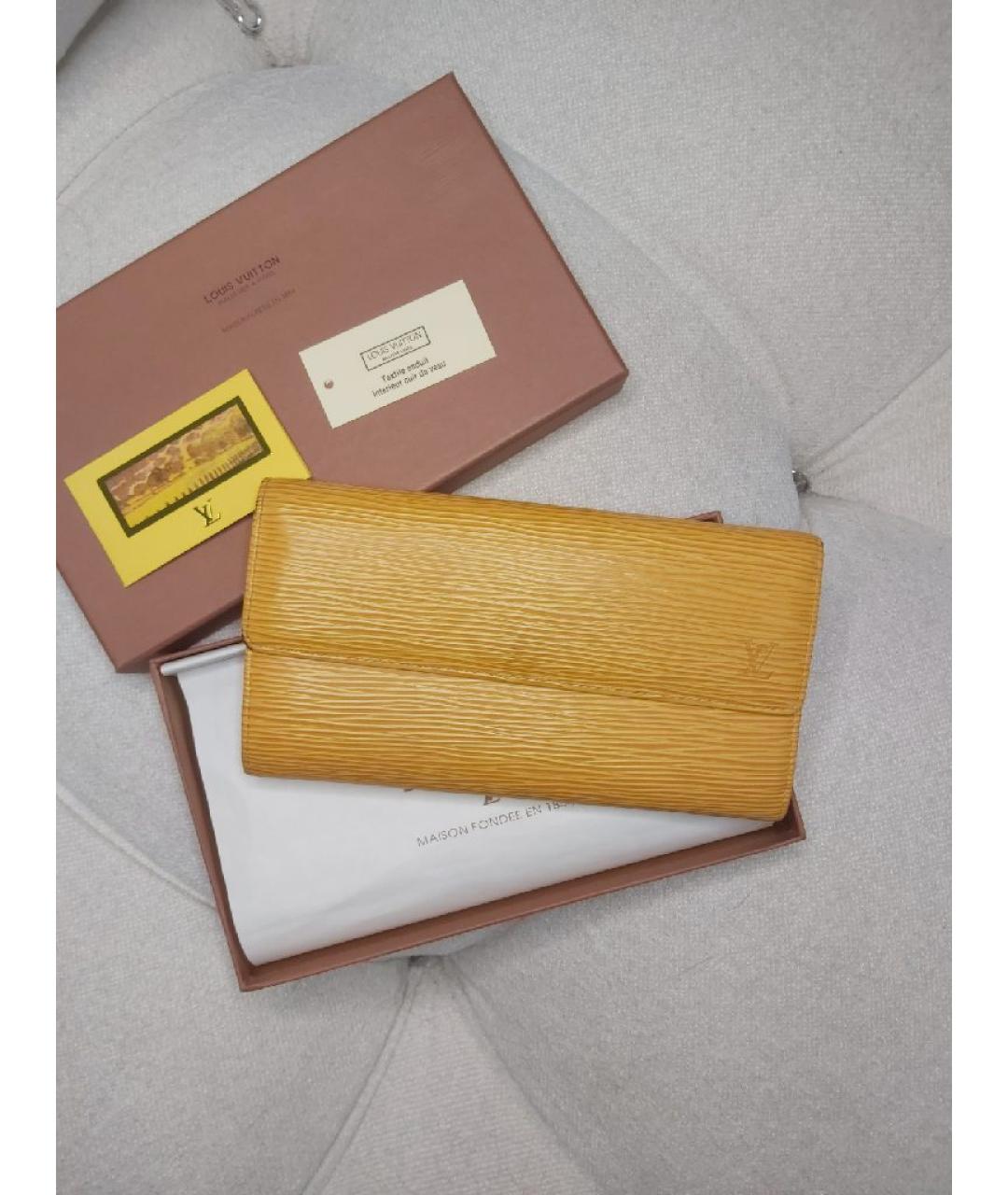 LOUIS VUITTON Горчичный кошелек, фото 5