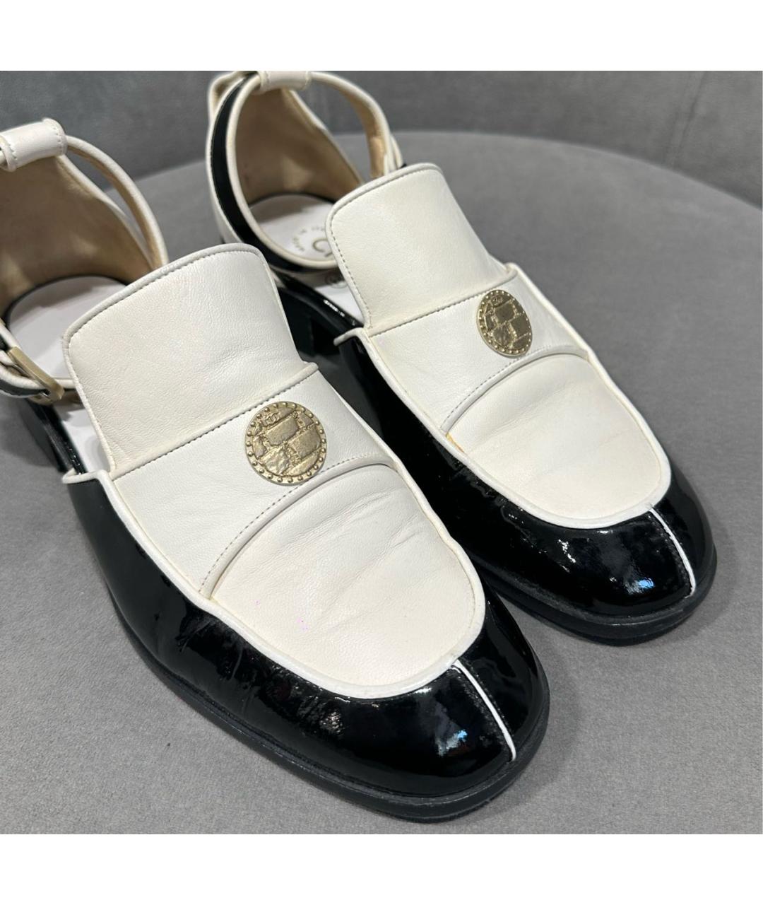 CHANEL Белые кожаные лоферы, фото 6
