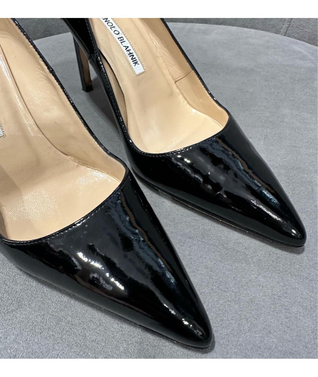 MANOLO BLAHNIK Черные туфли из лакированной кожи, фото 4