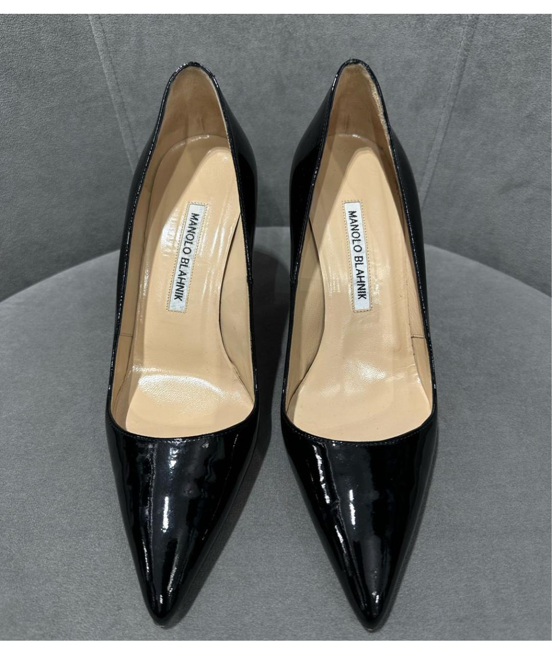 MANOLO BLAHNIK Черные туфли из лакированной кожи, фото 2