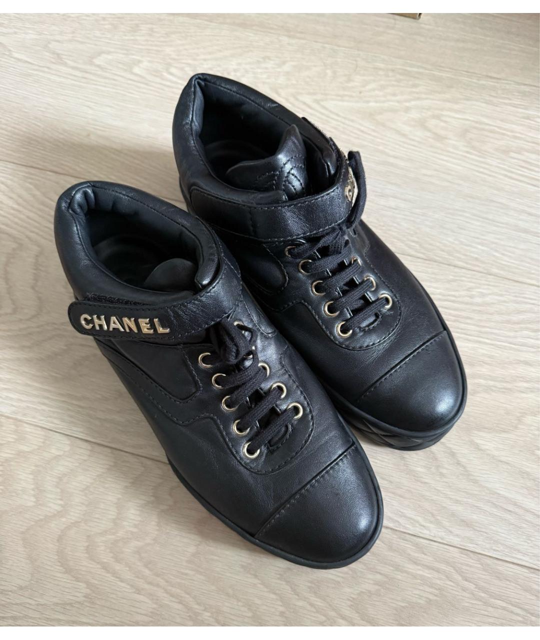 CHANEL Черные кожаные кроссовки, фото 2