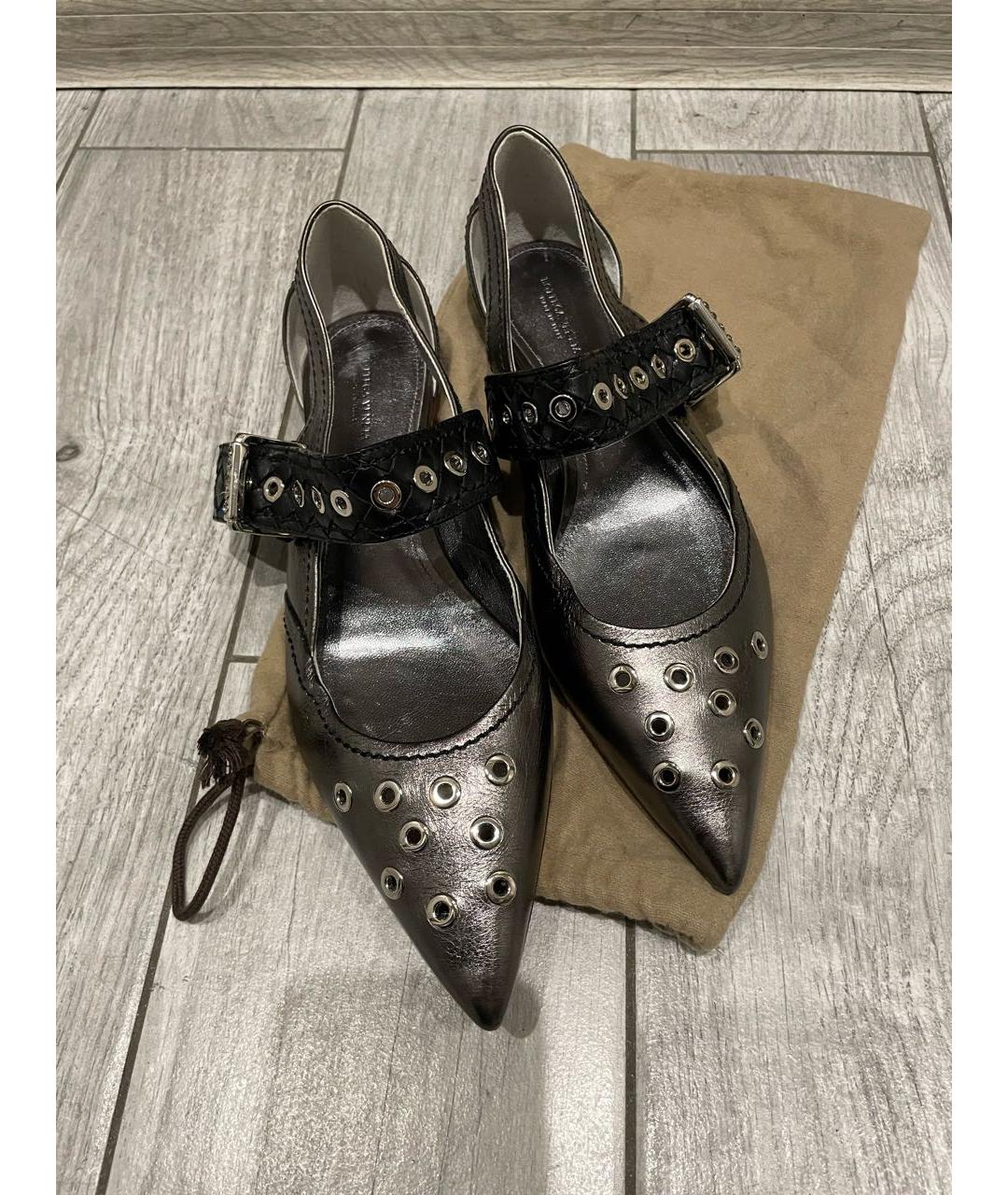 BOTTEGA VENETA Серебряные кожаные балетки, фото 2