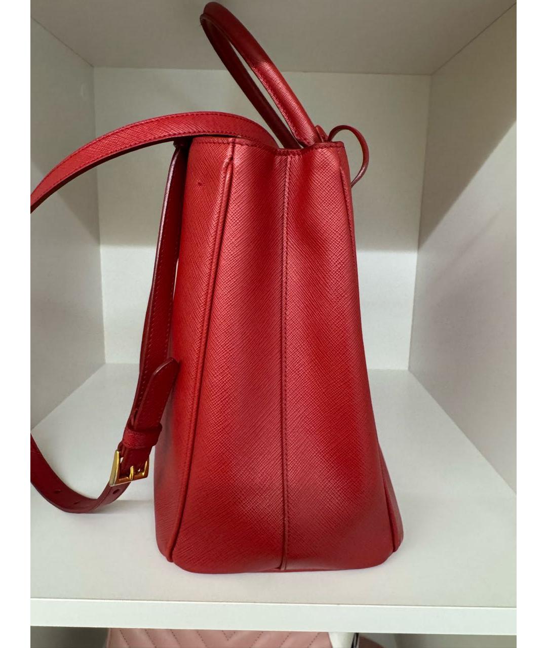 PRADA Красная кожаная сумка с короткими ручками, фото 3