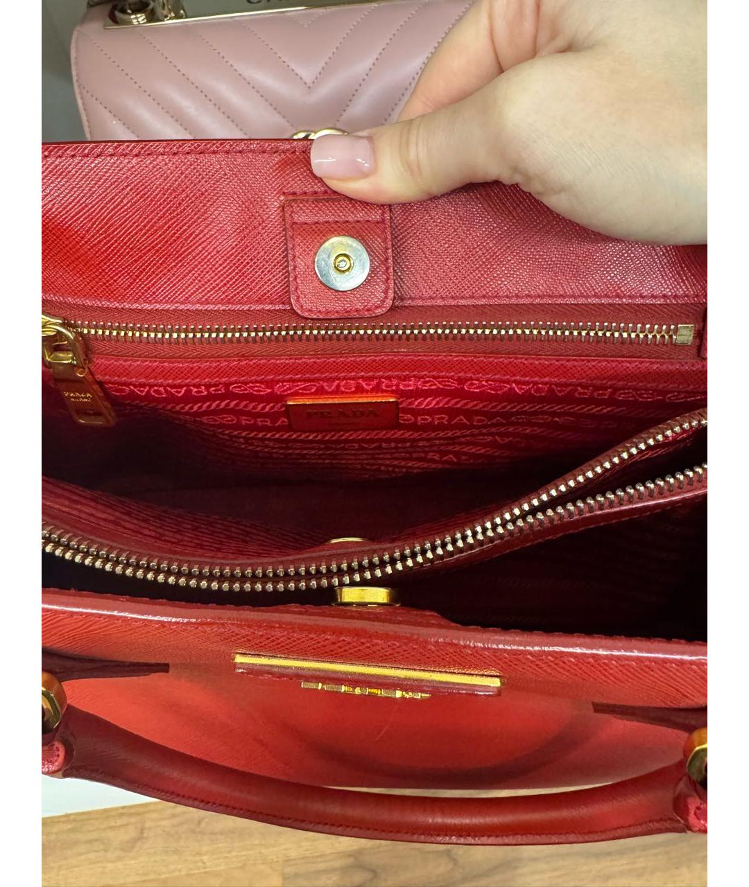 PRADA Красная кожаная сумка с короткими ручками, фото 6