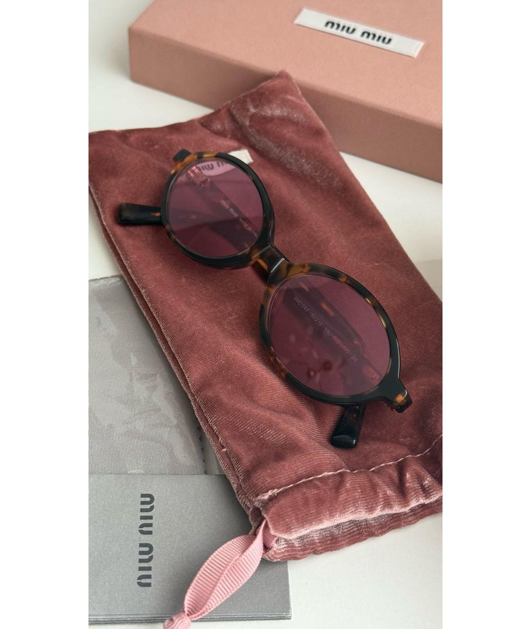 MIU MIU Коричневые пластиковые солнцезащитные очки, фото 5