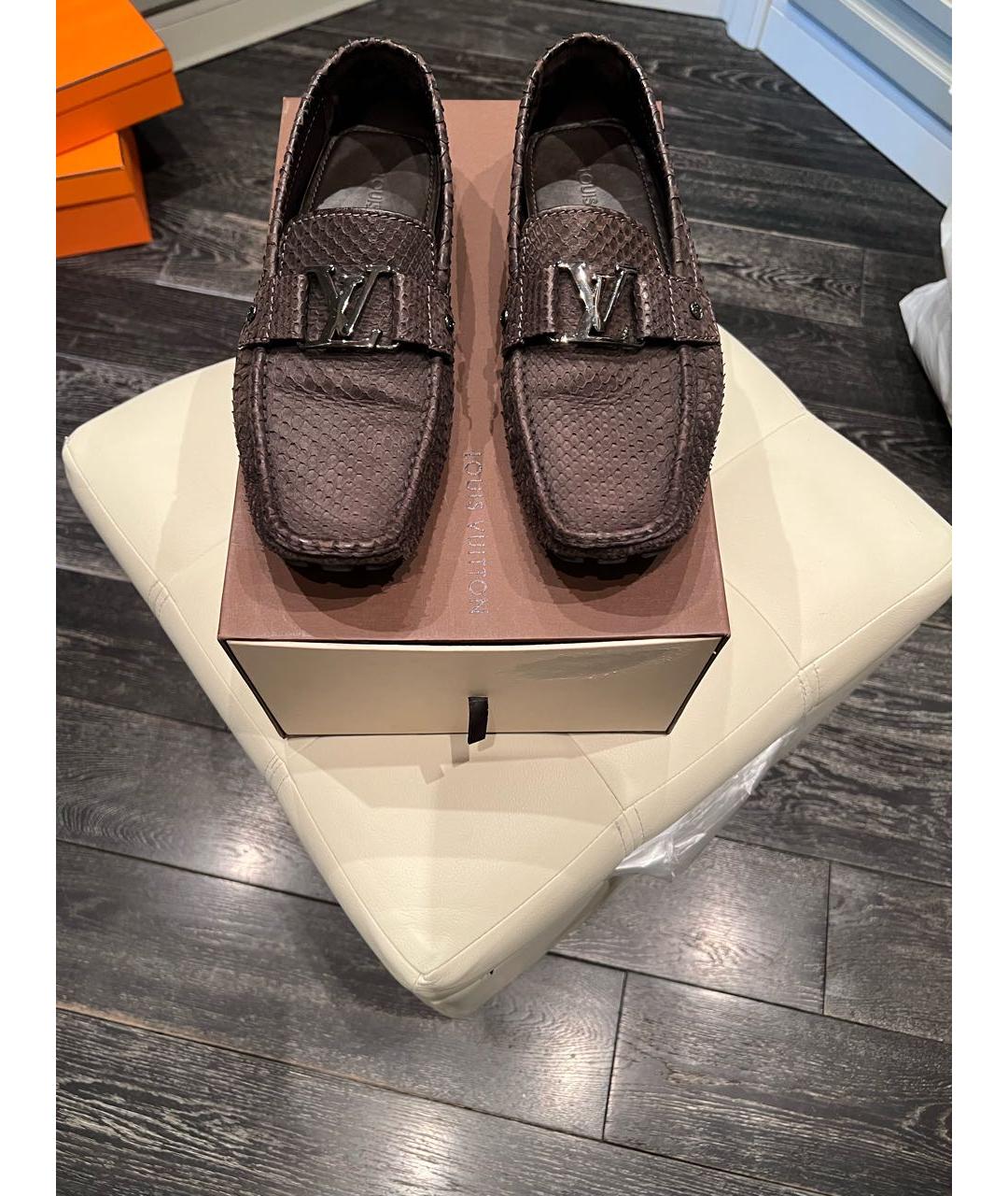 LOUIS VUITTON Коричневые мокасины из экзотической кожи, фото 3