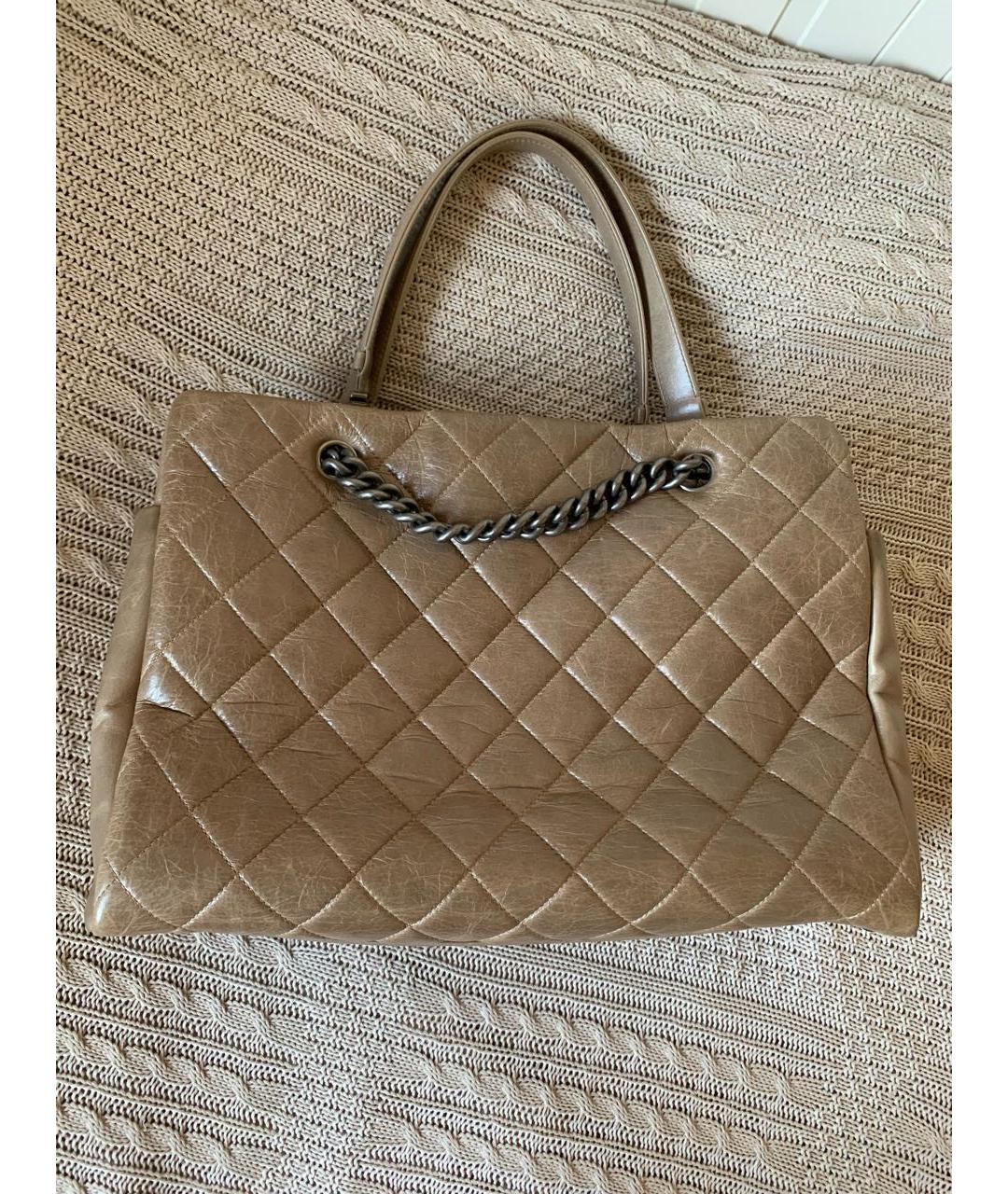 CHANEL Коричневая кожаная сумка тоут, фото 5