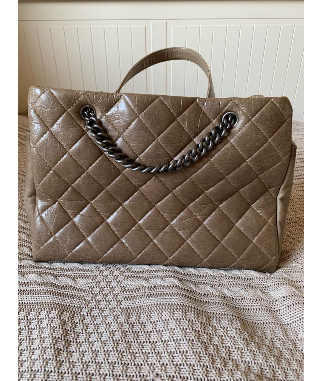 CHANEL Коричневая кожаная сумка тоут, фото 6