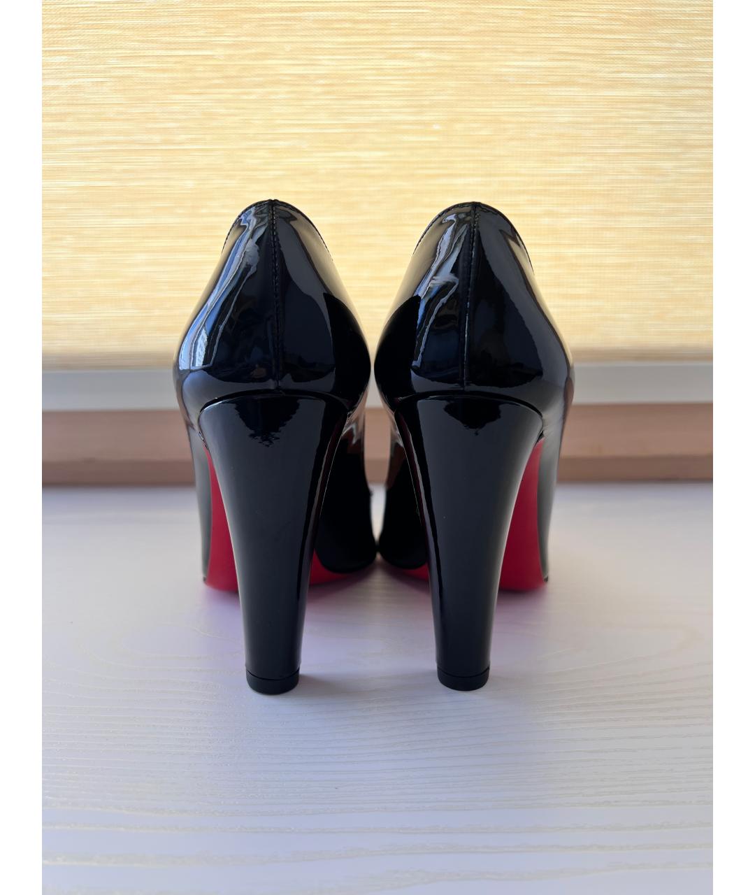 CHRISTIAN LOUBOUTIN Черные туфли из лакированной кожи, фото 4
