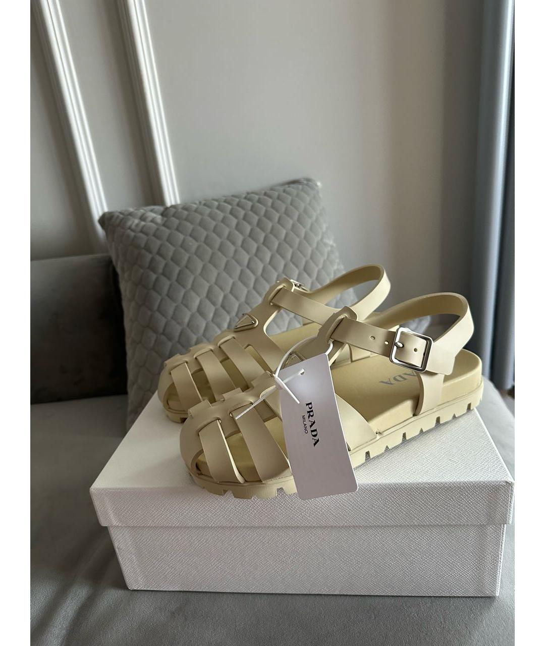 PRADA Бежевые сандалии, фото 3