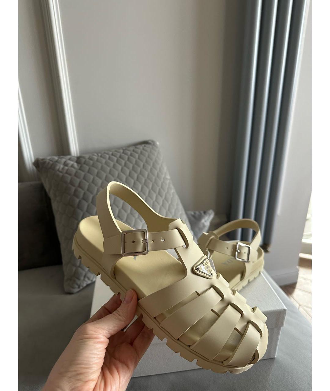 PRADA Бежевые сандалии, фото 4
