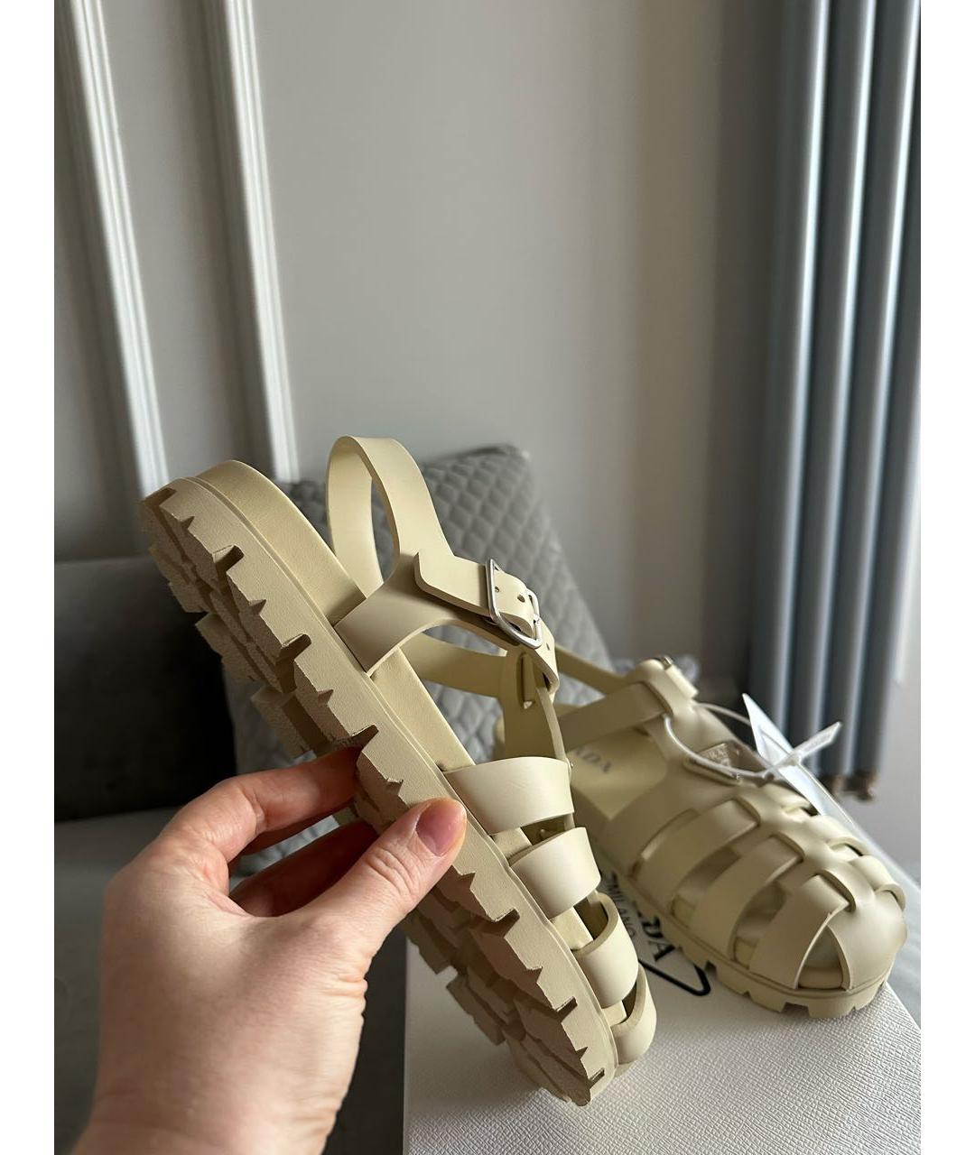 PRADA Бежевые сандалии, фото 5