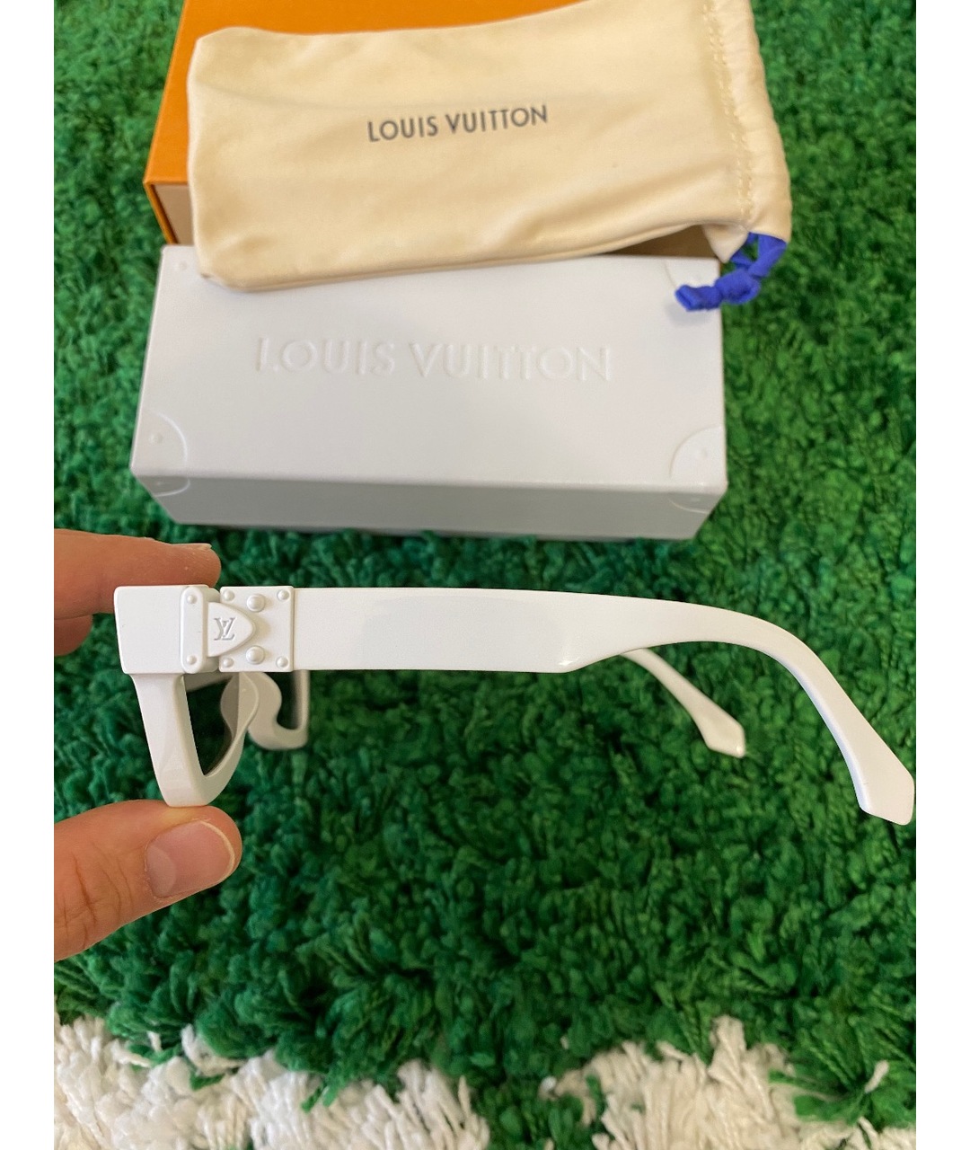 LOUIS VUITTON PRE-OWNED Белые пластиковые солнцезащитные очки, фото 3