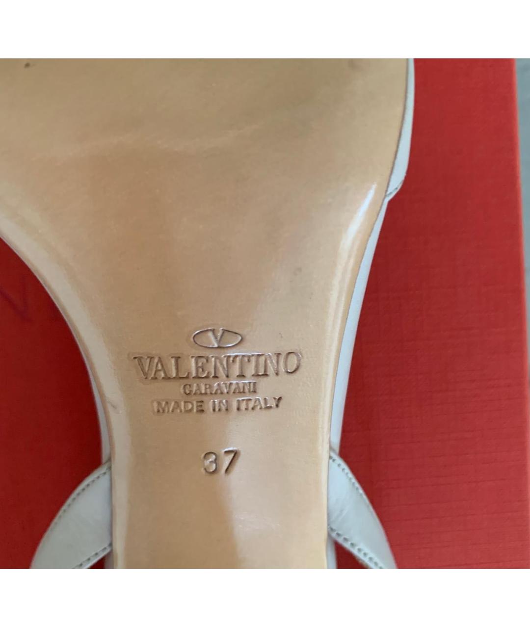 VALENTINO Бежевые кожаные босоножки, фото 4