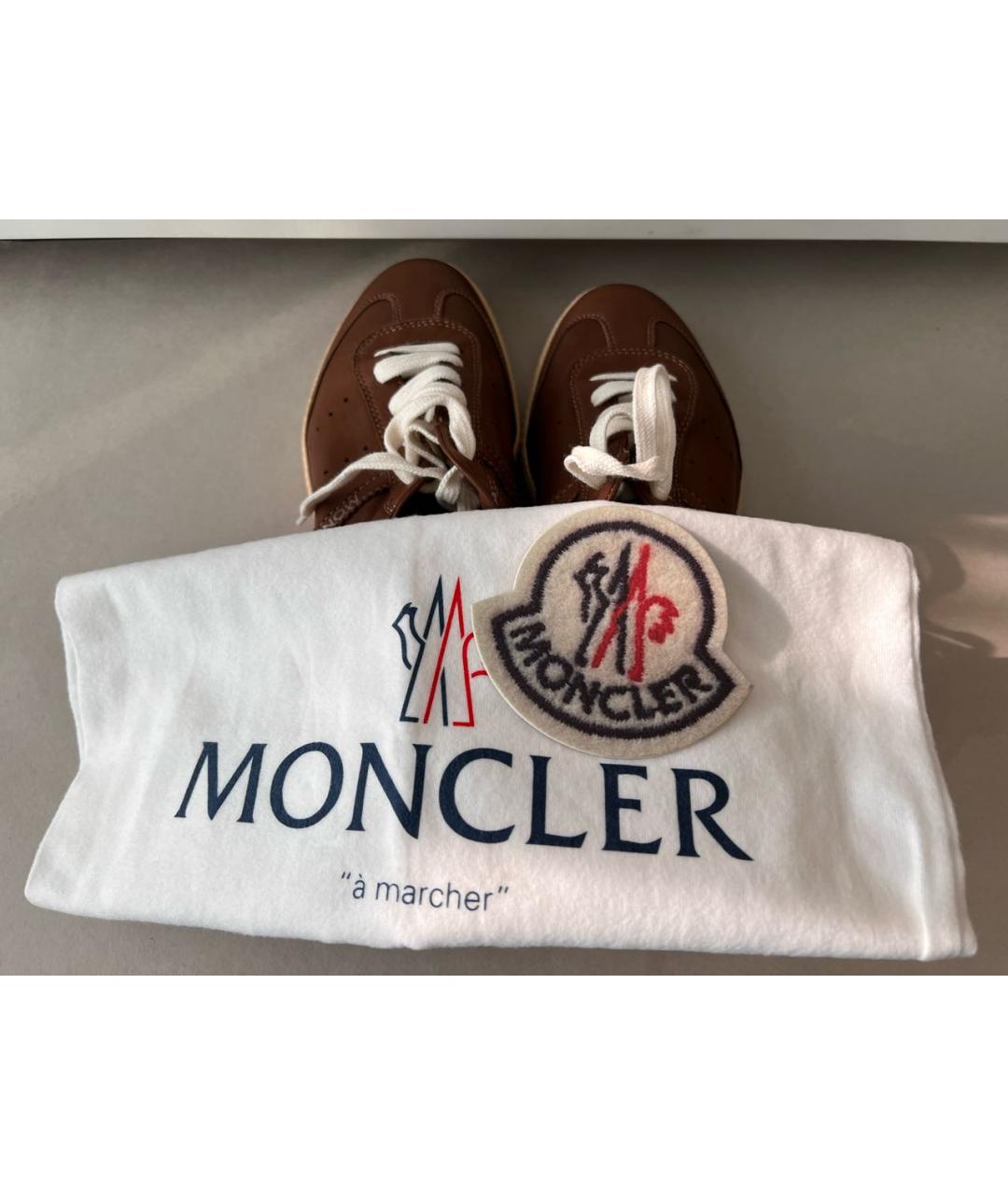 MONCLER Коричневые кожаные низкие кроссовки / кеды, фото 5