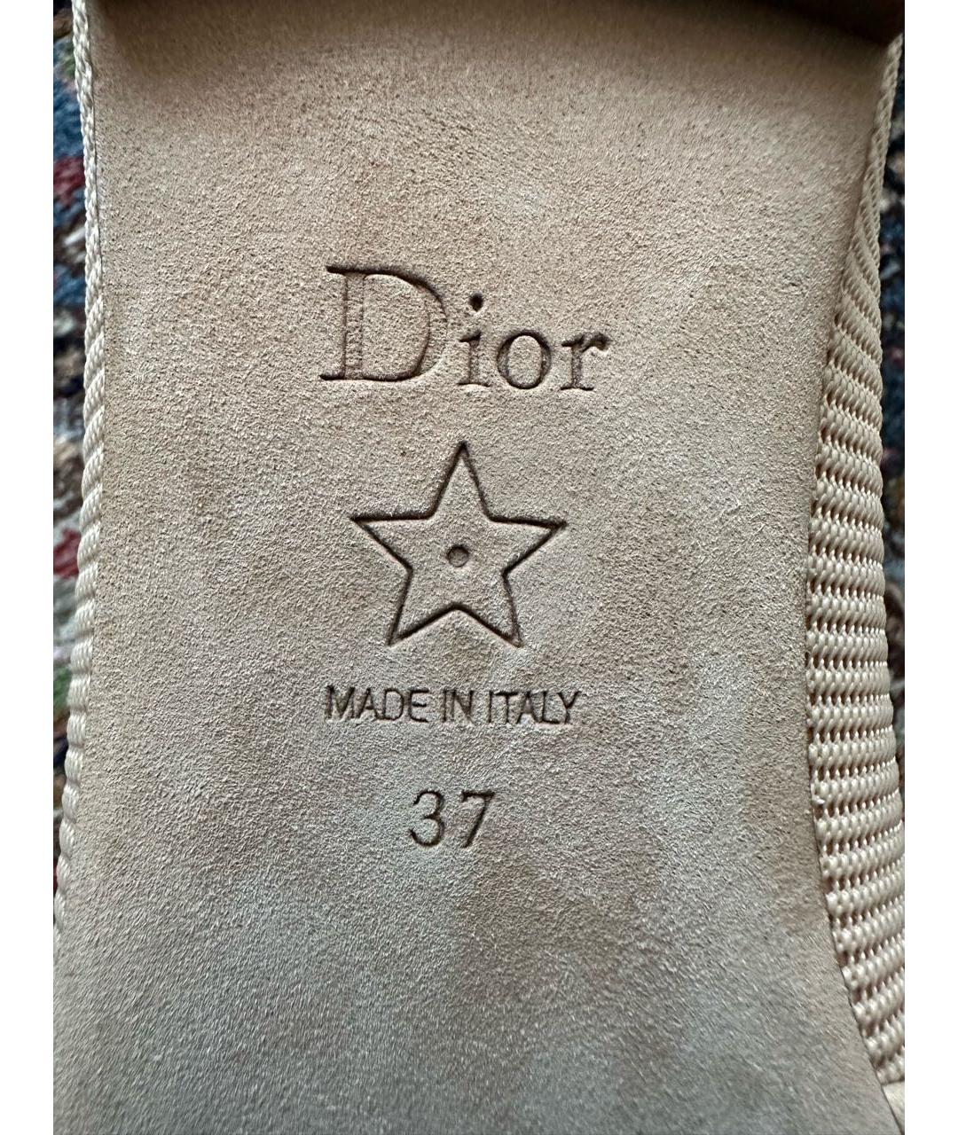 CHRISTIAN DIOR Бежевые текстильные балетки, фото 5