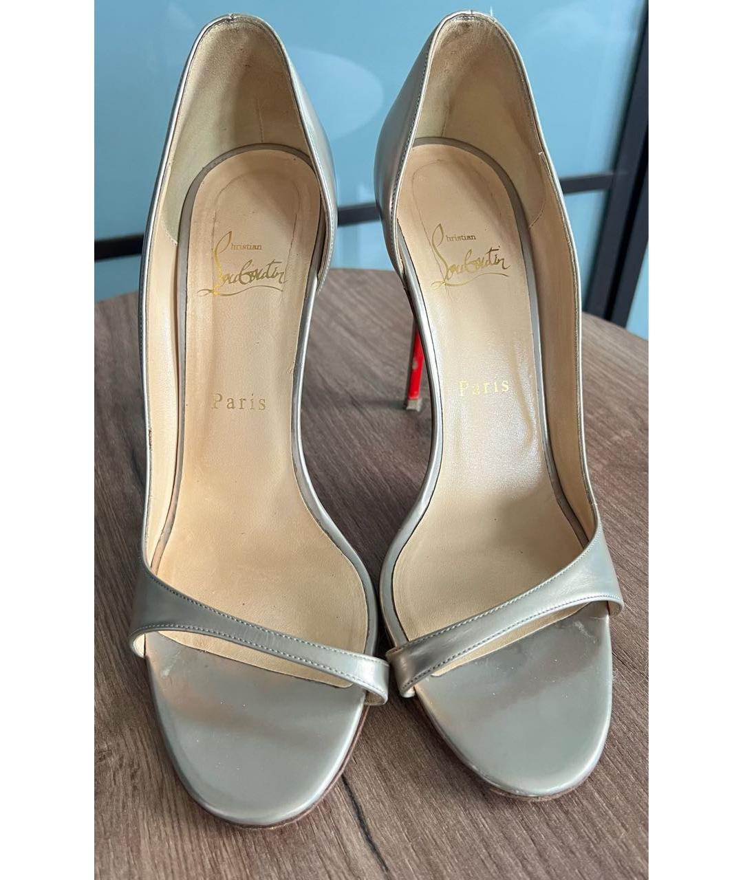 CHRISTIAN LOUBOUTIN Золотые кожаные босоножки, фото 3