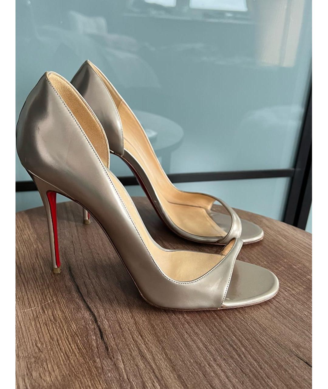 CHRISTIAN LOUBOUTIN Золотые кожаные босоножки, фото 9