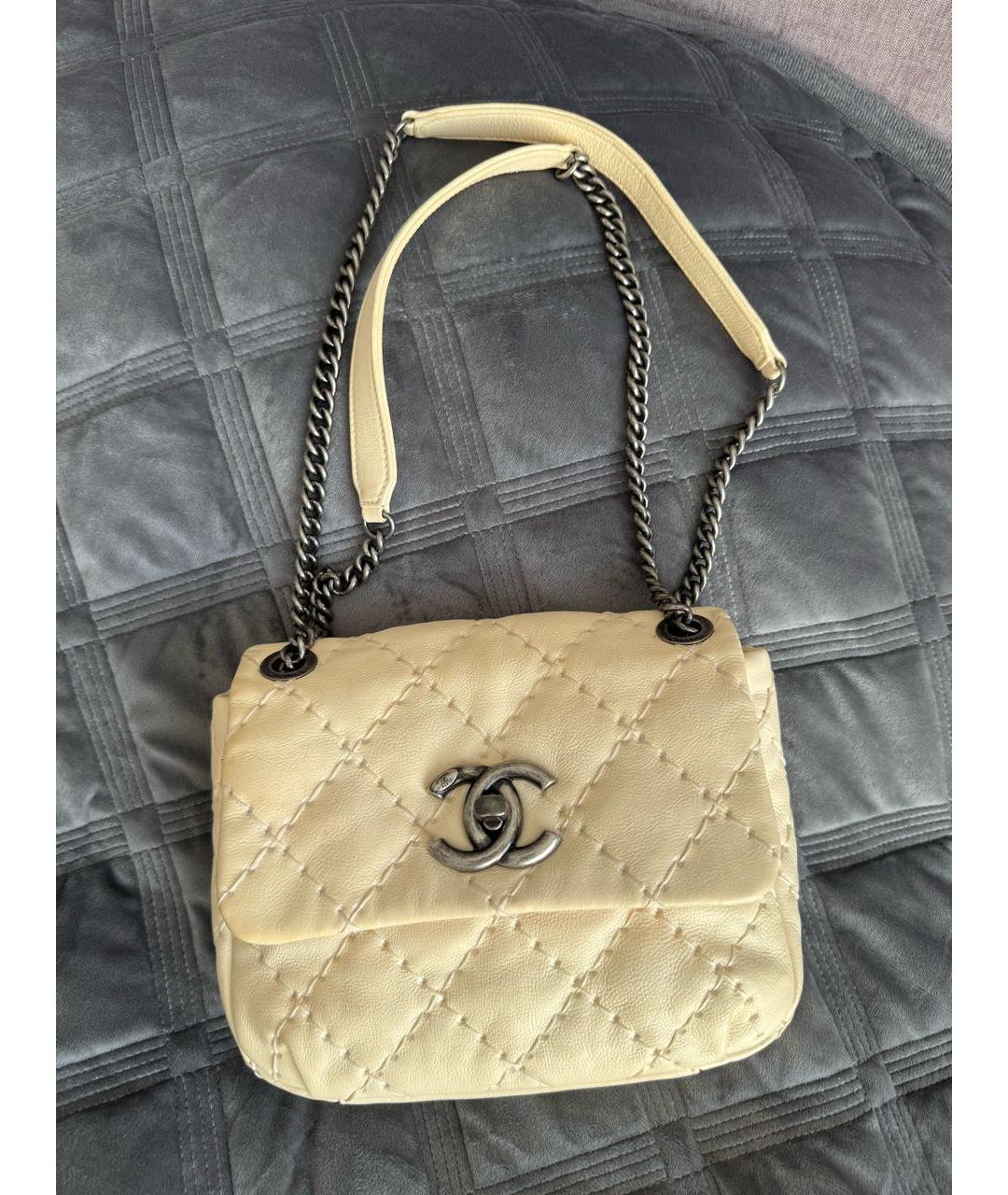 CHANEL Бежевая кожаная сумка через плечо, фото 8