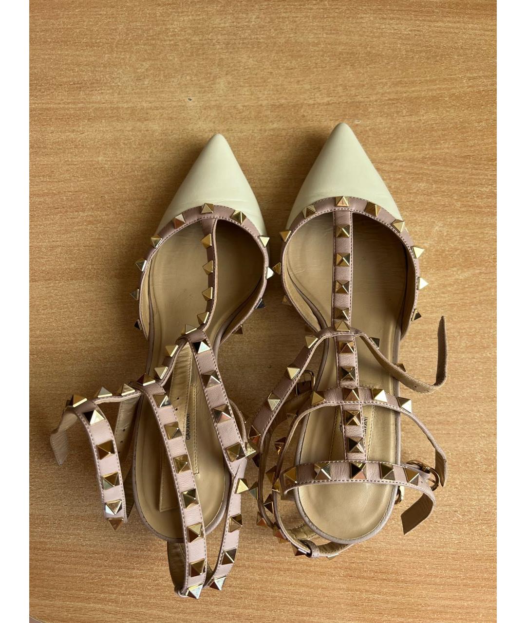 VALENTINO Бежевые кожаные босоножки, фото 3