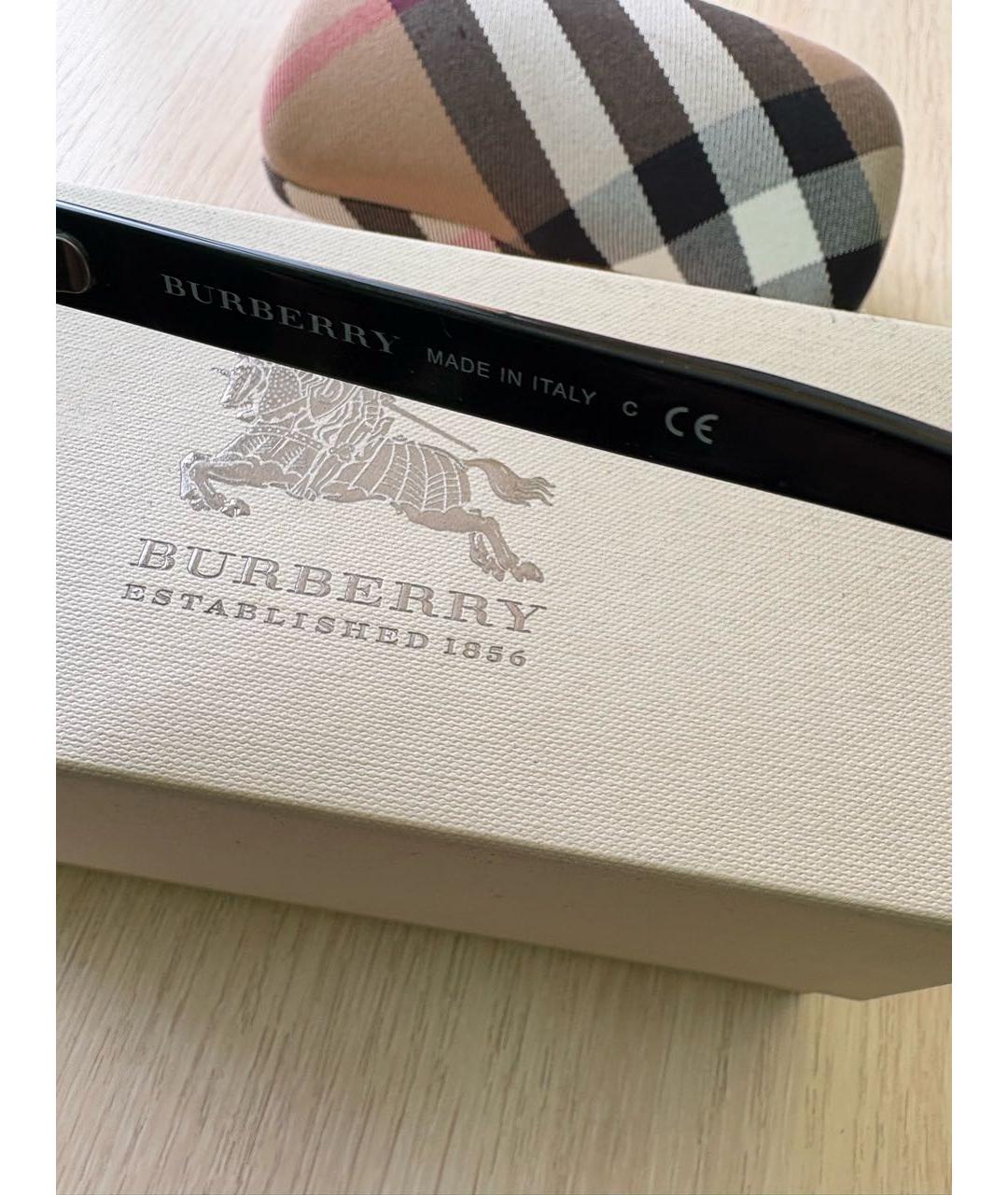 BURBERRY Черные пластиковые солнцезащитные очки, фото 3