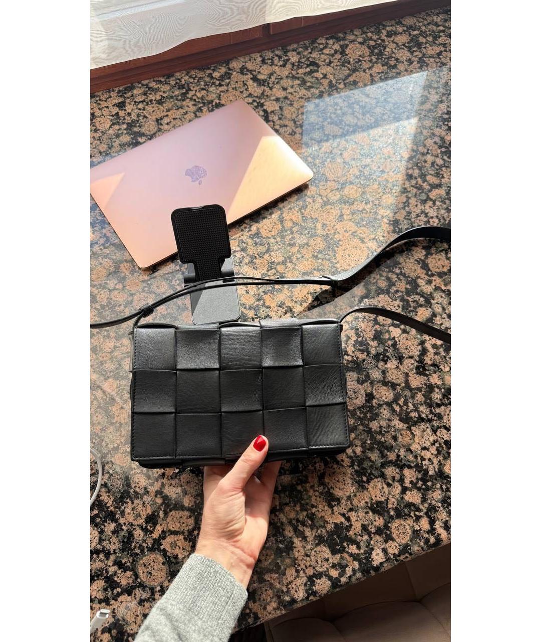 BOTTEGA VENETA Черная кожаная сумка через плечо, фото 2