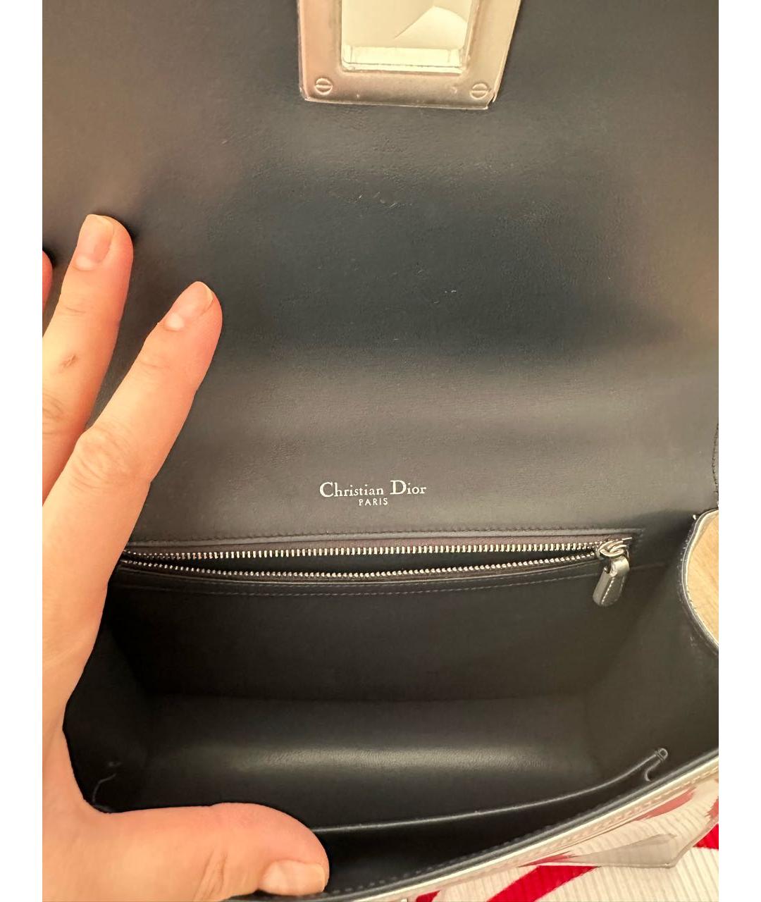 CHRISTIAN DIOR Серебряная сумка через плечо из лакированной кожи, фото 4