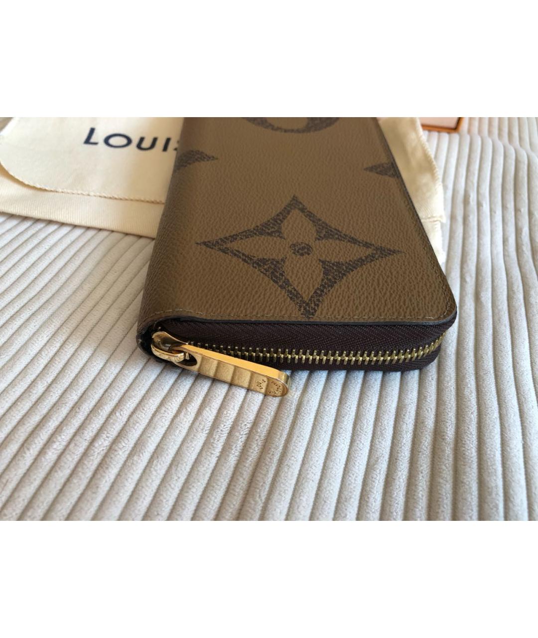 LOUIS VUITTON Коричневый кожаный кошелек, фото 8