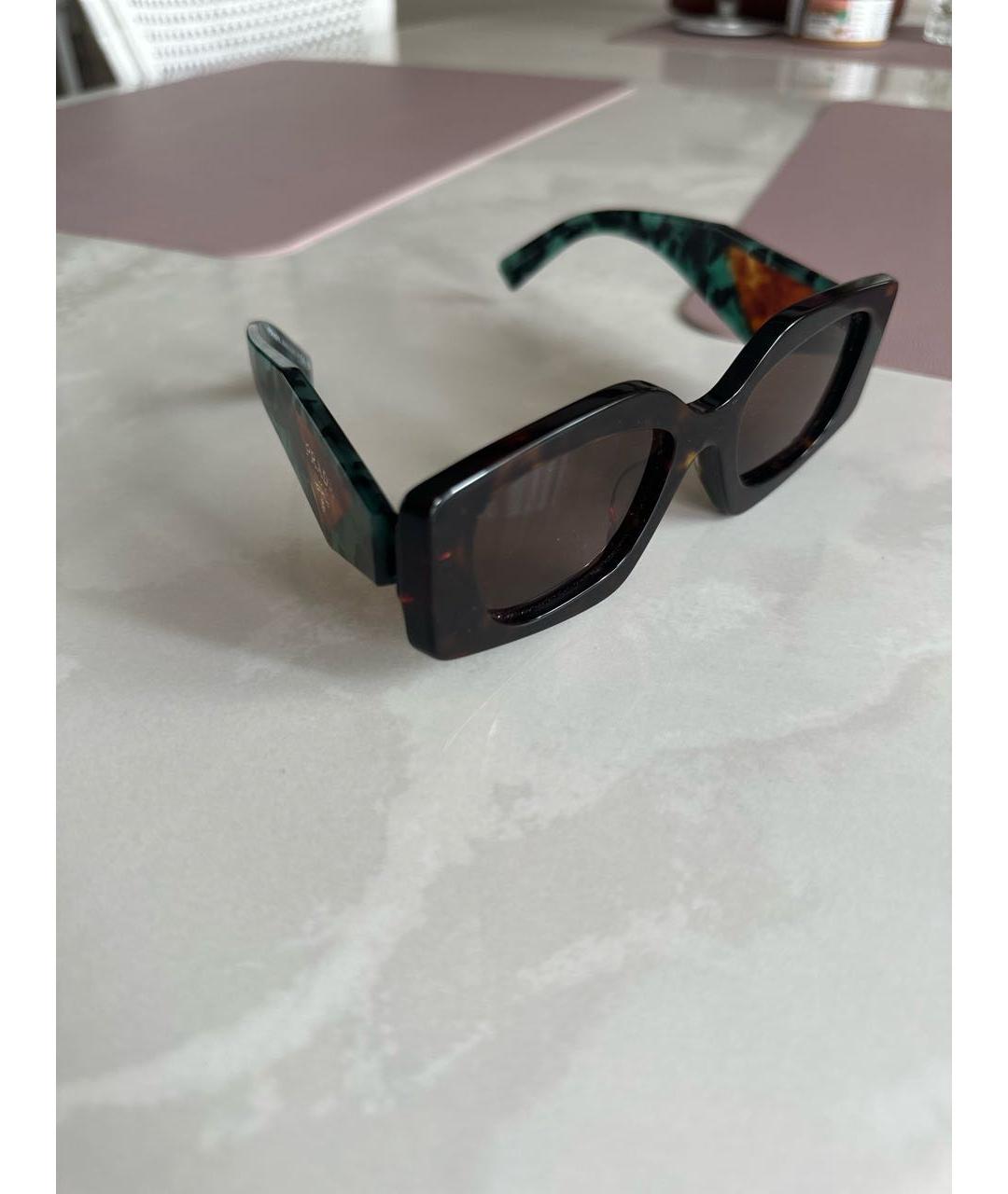PRADA Коричневые пластиковые солнцезащитные очки, фото 3