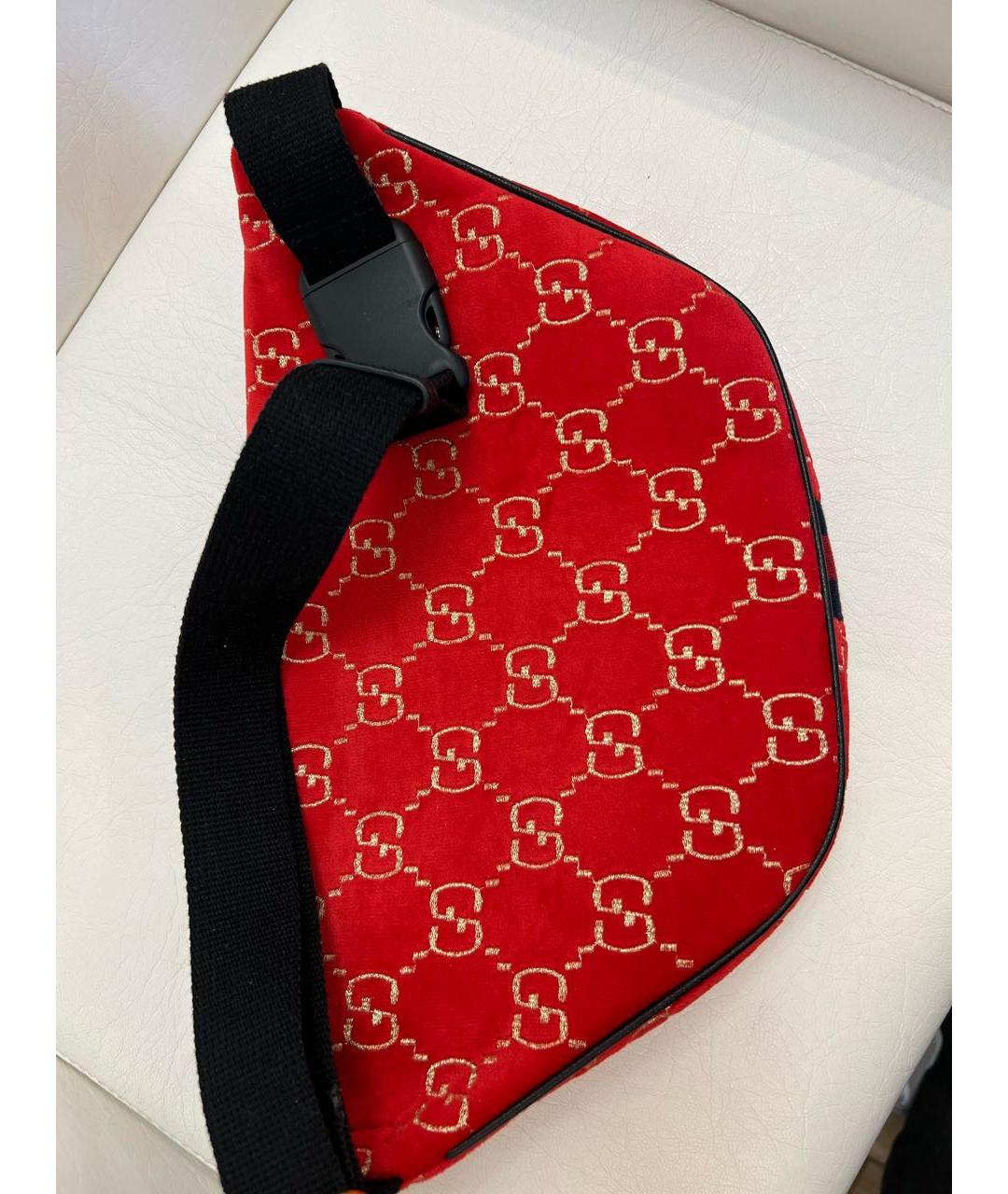 GUCCI Красная бархатная поясная сумка, фото 2