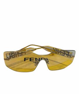 FENDI Солнцезащитные очки