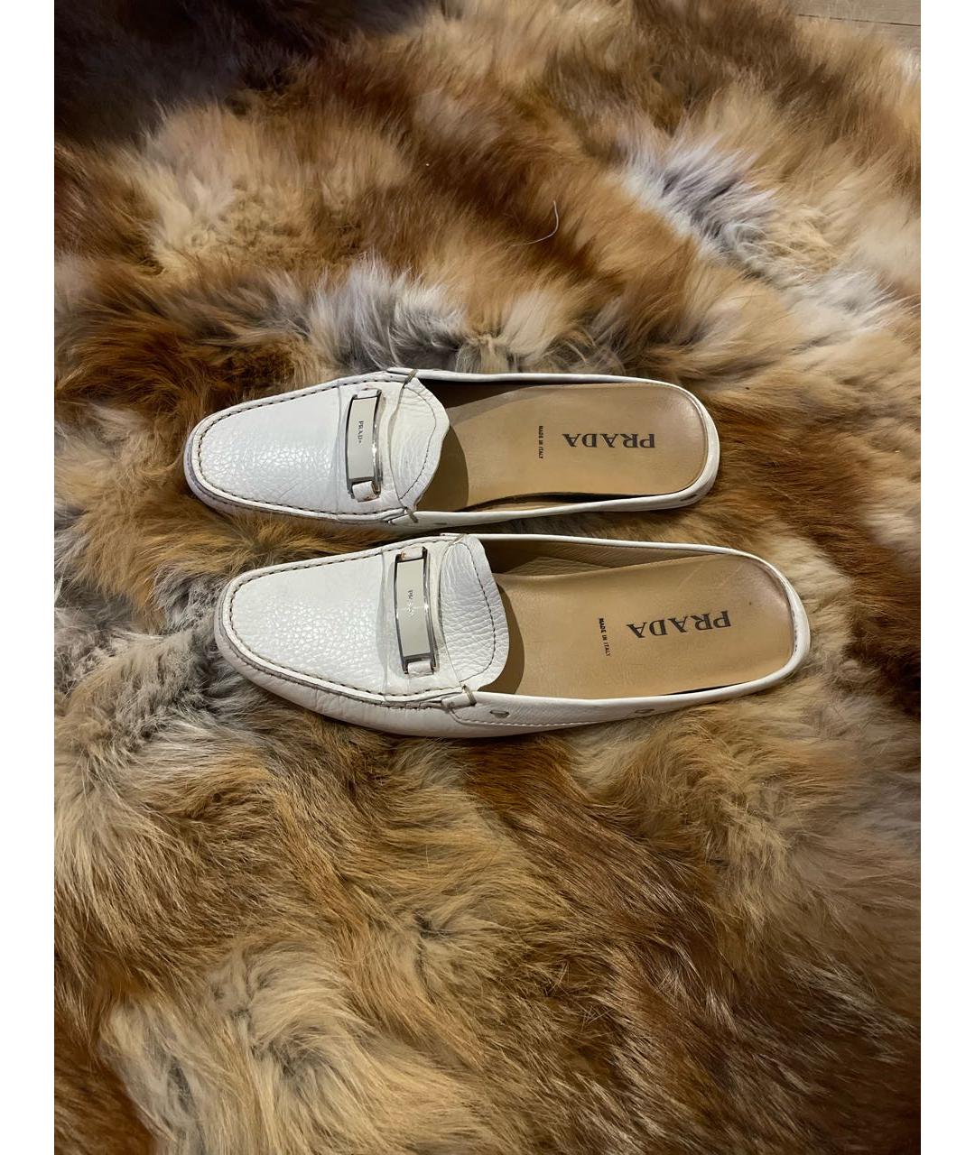 PRADA Белые кожаные мокасины, фото 2