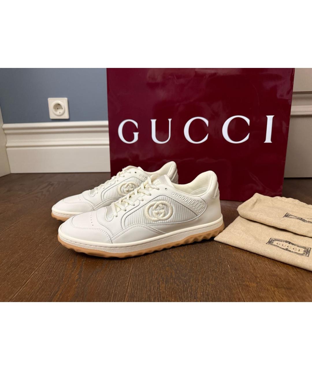 GUCCI Белые кожаные низкие кроссовки / кеды, фото 3