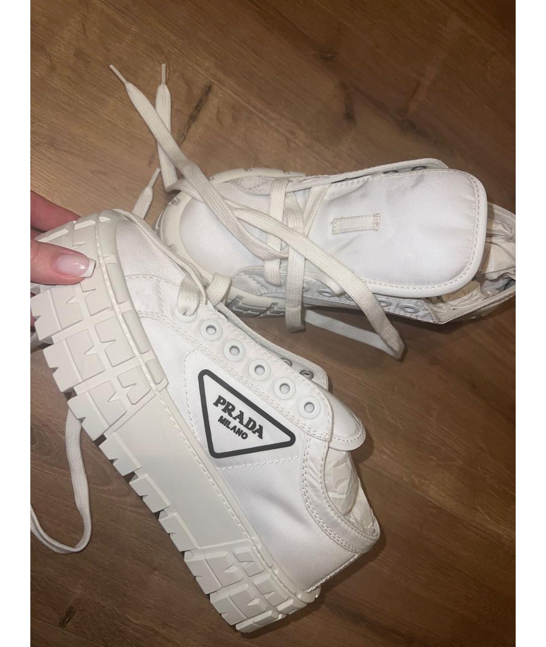 PRADA Белые текстильные кеды, фото 5