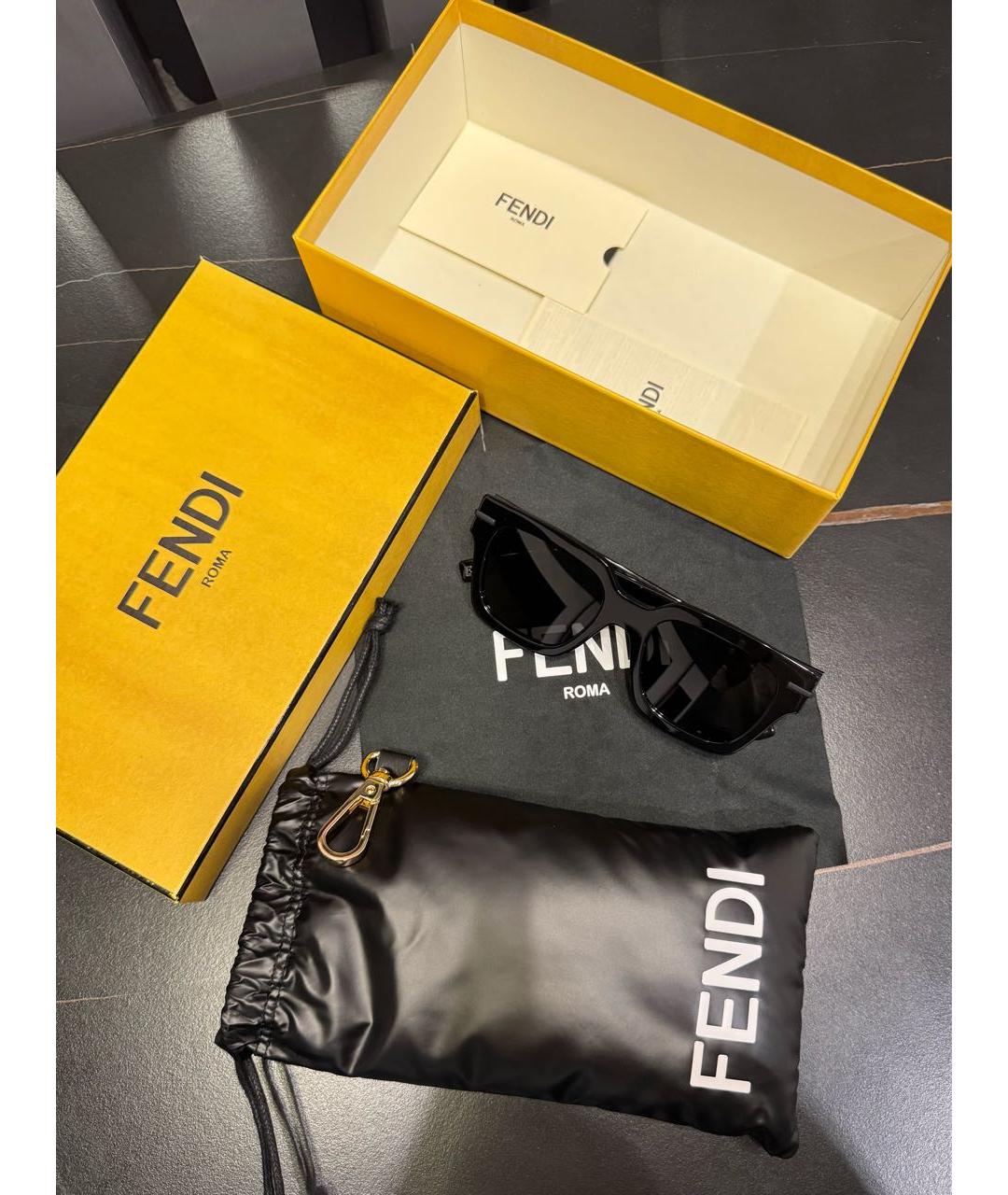 FENDI Черные пластиковые солнцезащитные очки, фото 4