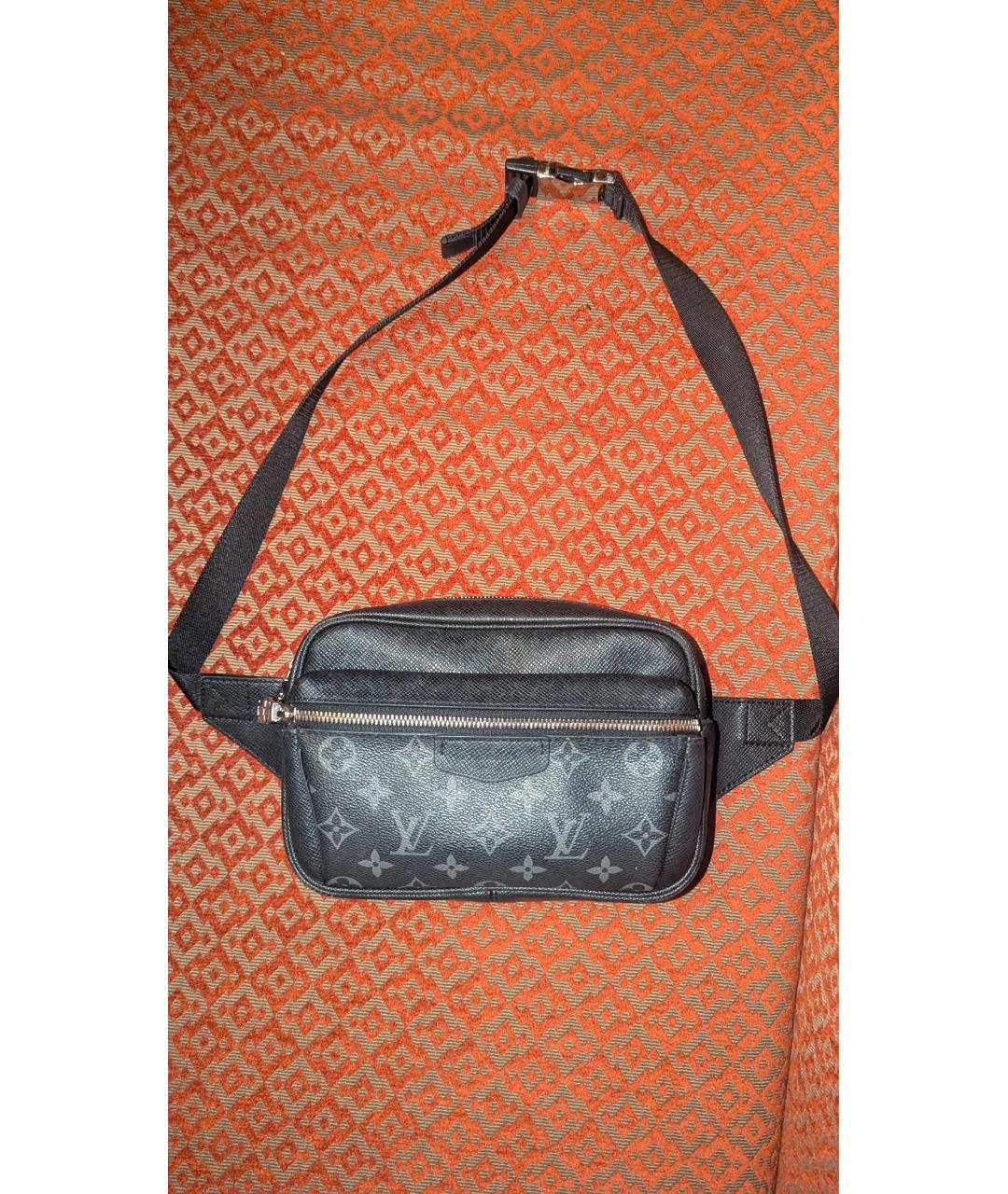 LOUIS VUITTON Черная кожаная поясная сумка, фото 6