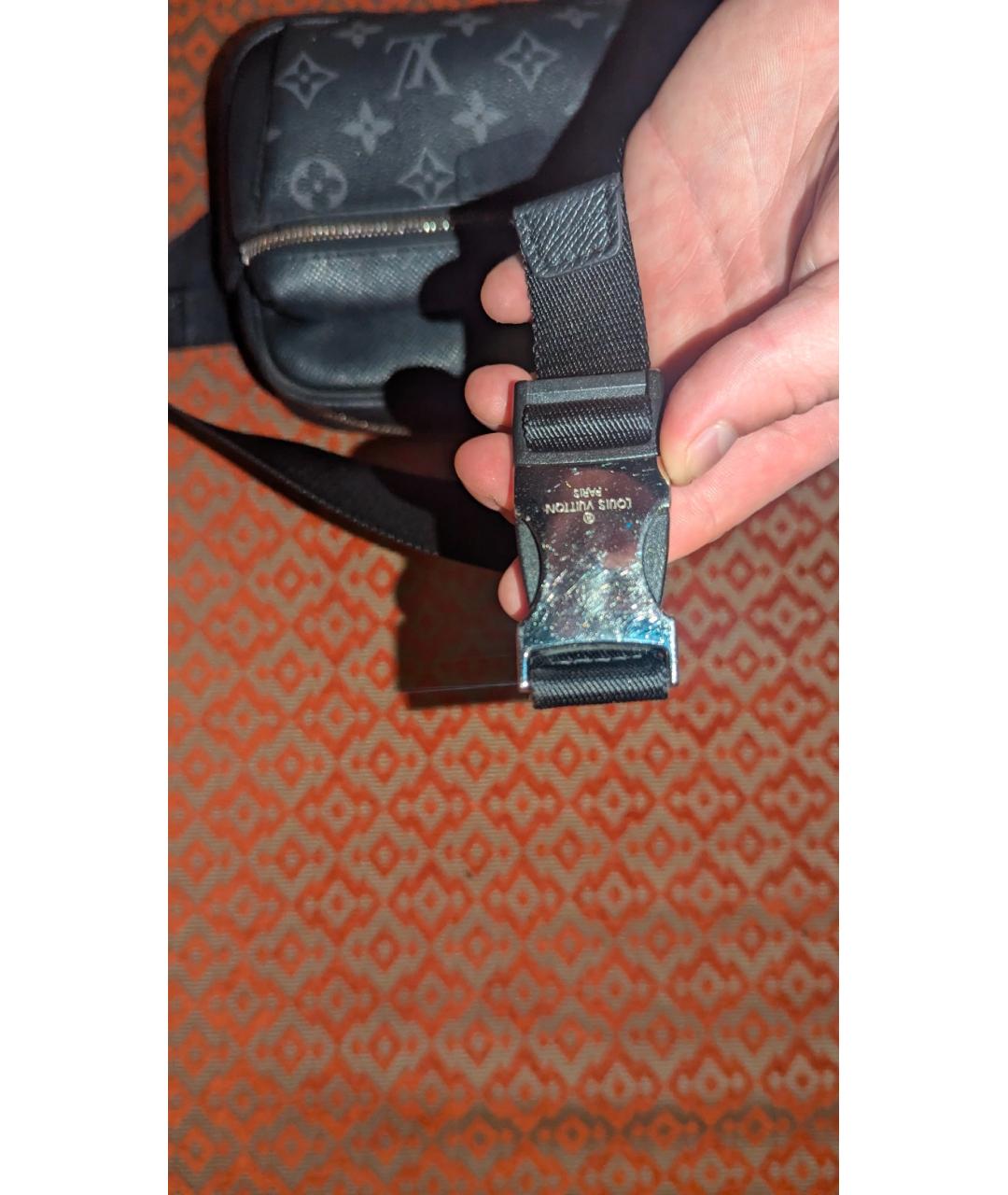 LOUIS VUITTON Черная кожаная поясная сумка, фото 5