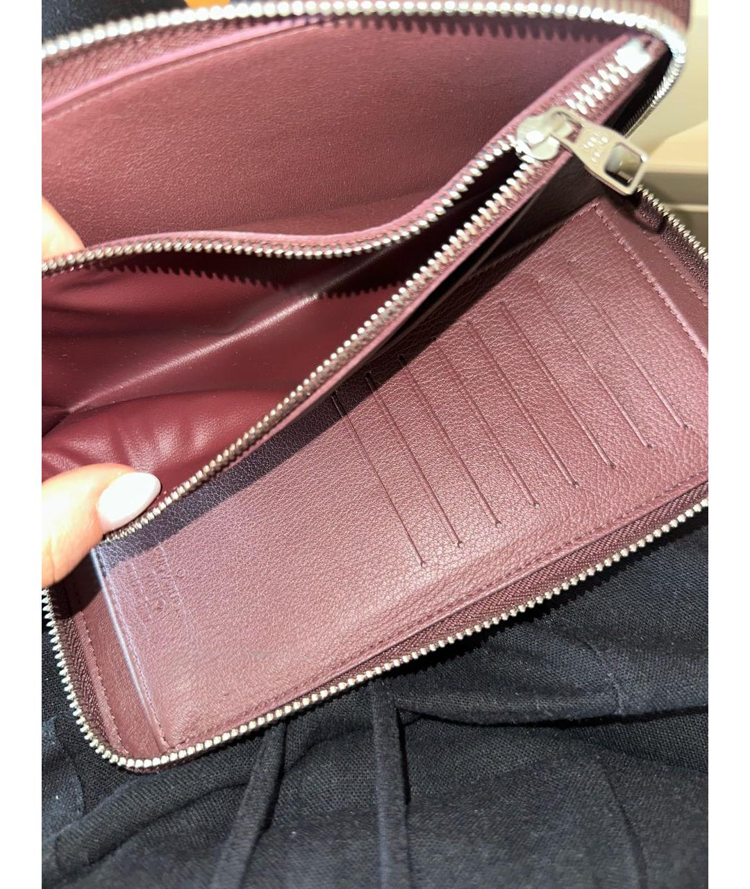 LOUIS VUITTON Бордовый кожаный кошелек, фото 5