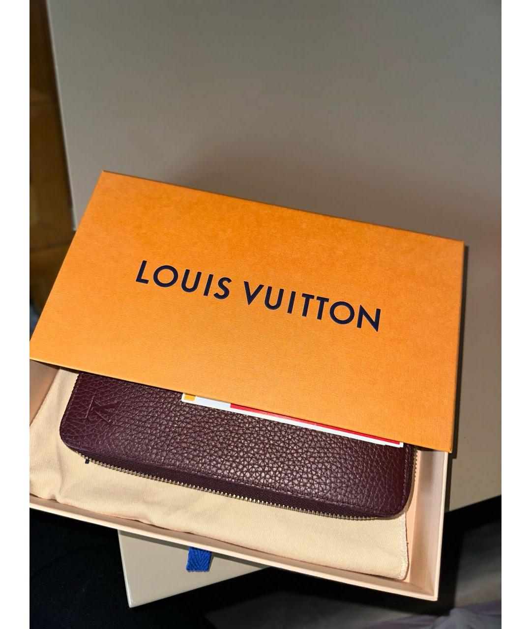 LOUIS VUITTON Бордовый кожаный кошелек, фото 8
