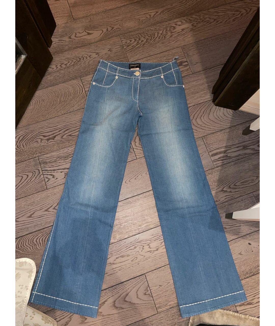 CHANEL Голубые джинсы клеш, фото 5