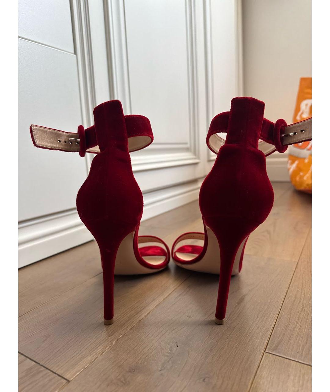 GIANVITO ROSSI Бордовые бархатные босоножки, фото 4